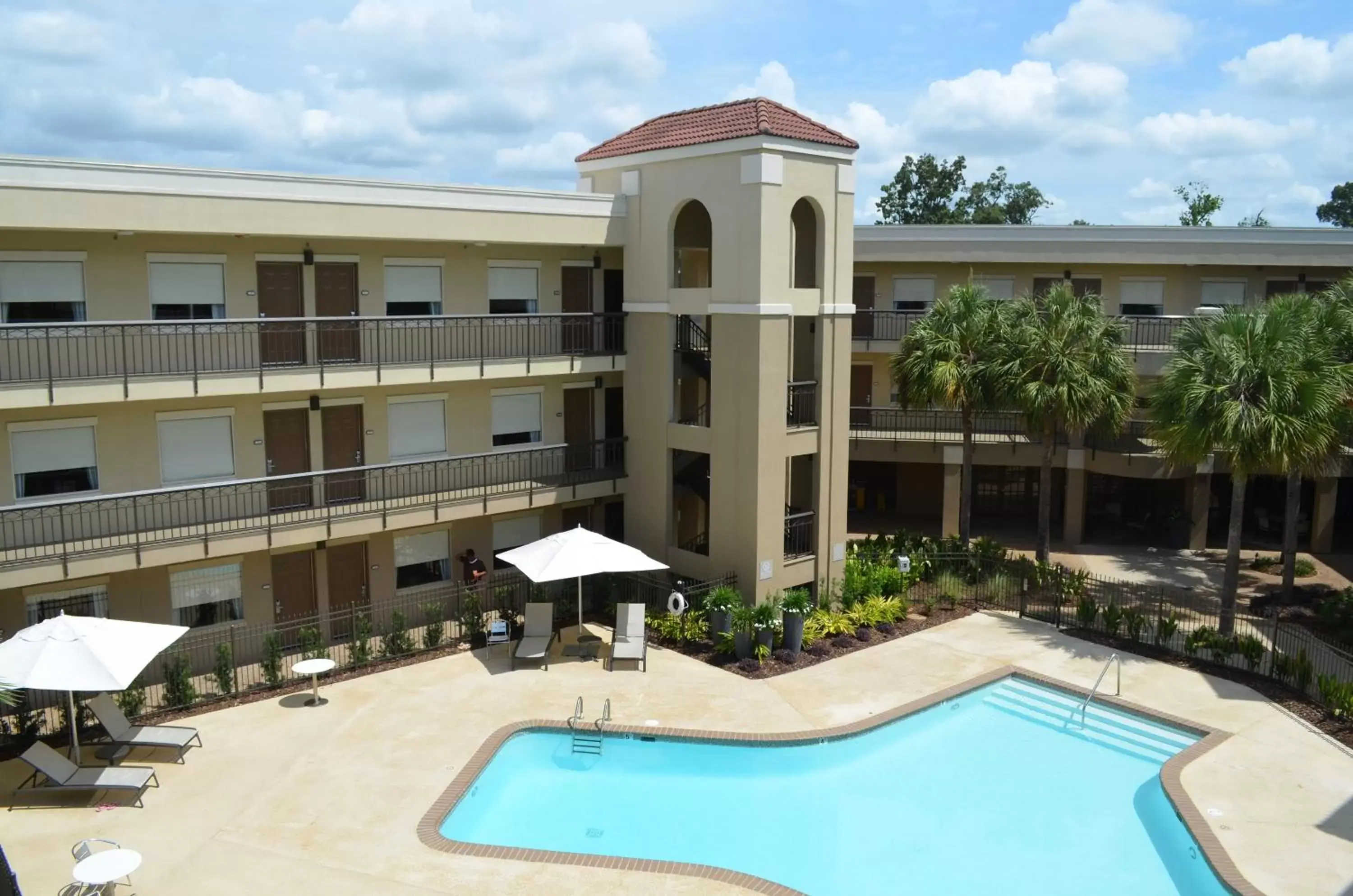 Swimming pool, Pool View in Comfort Suites Medical District near Mall of Louisiana