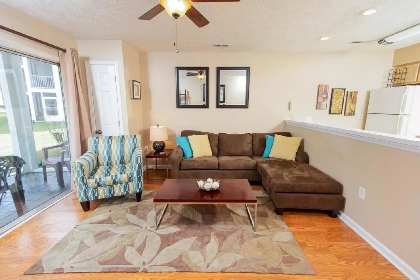 Living room, Seating Area in River Oaks Golf Resort
