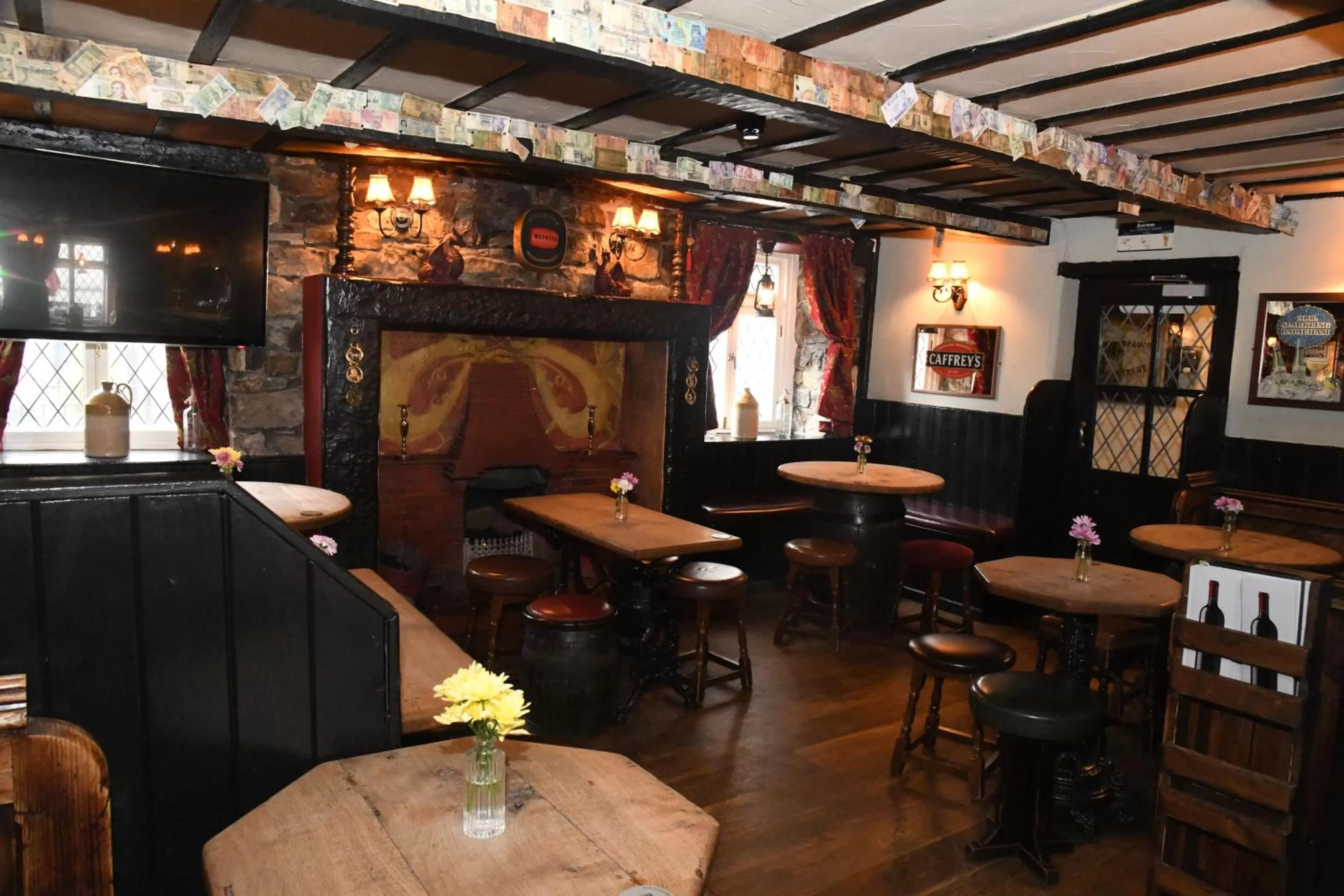 Lounge or bar in The Black Boy Inn