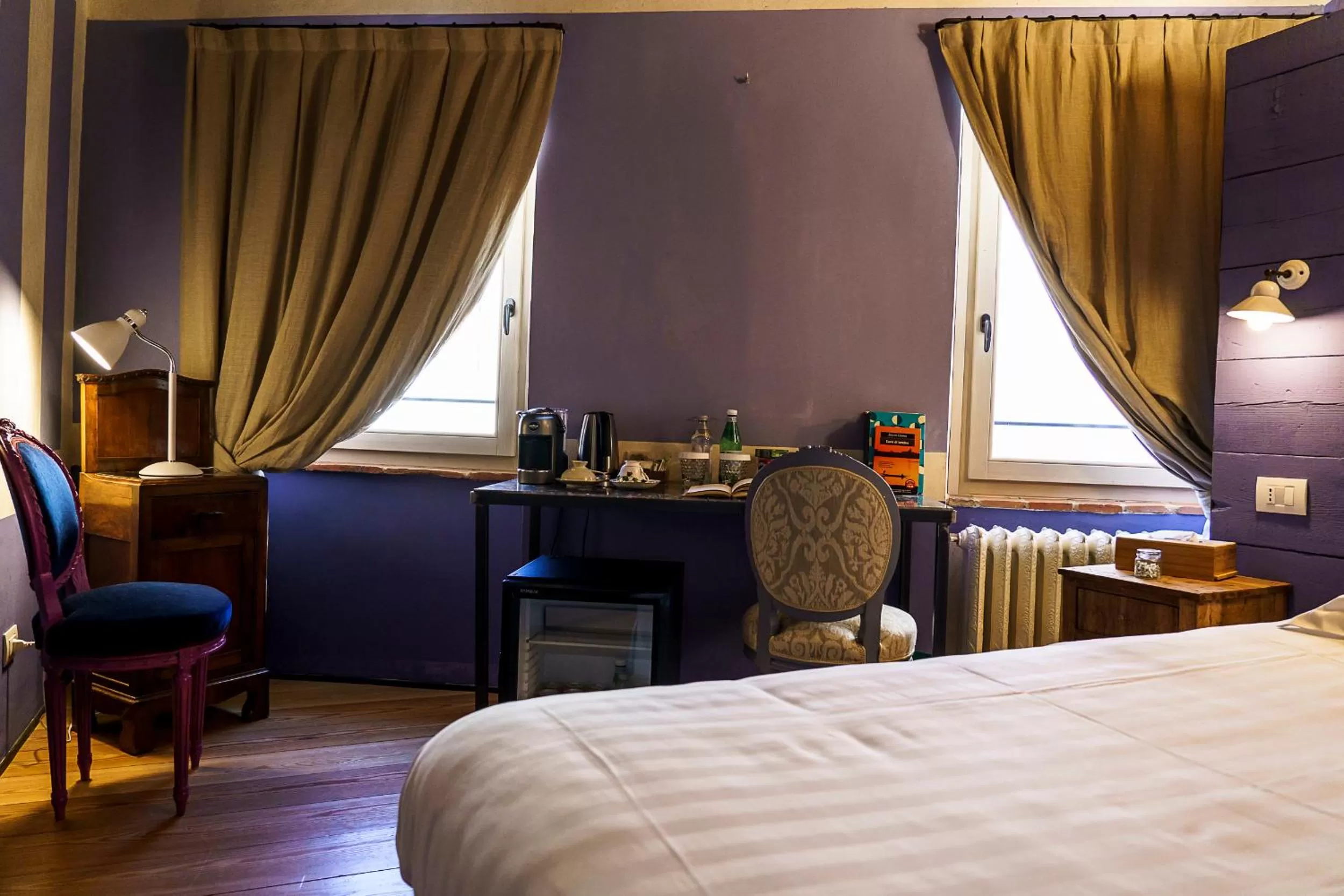 hair dresser, Bed in Villa Balis Crema Verona Hills