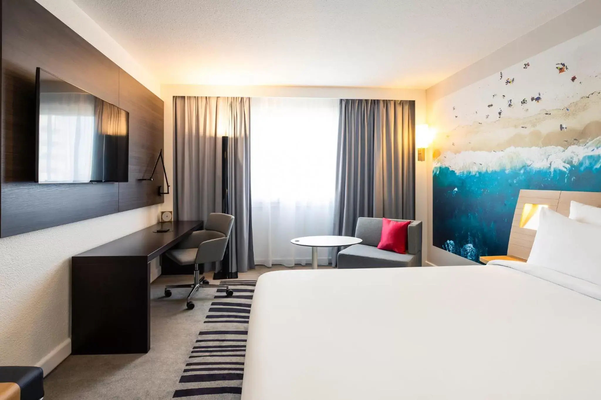 Photo of the whole room in Novotel Bordeaux Centre Ville