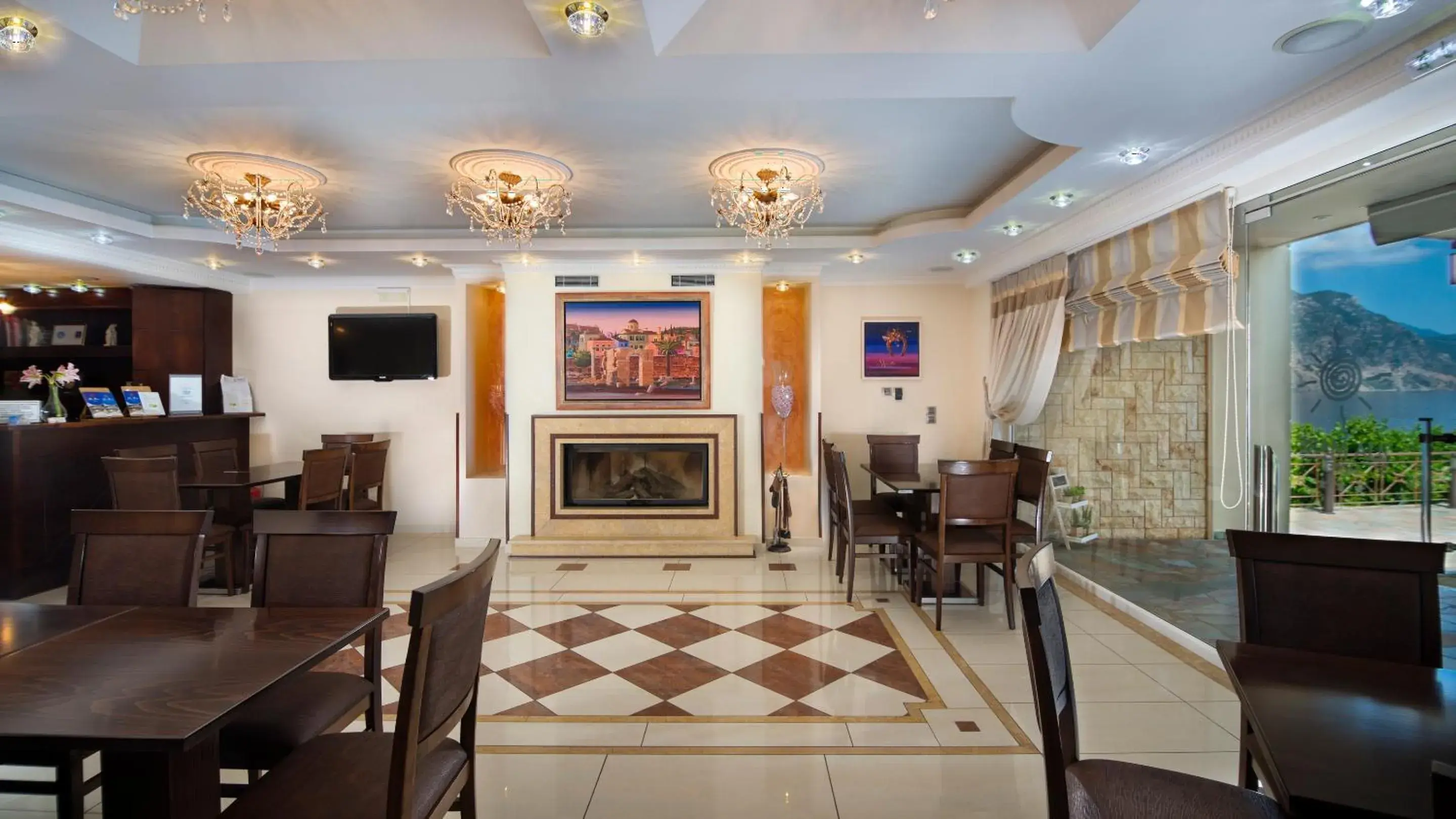 Communal lounge/ TV room, Lobby/Reception in Ilia Mare
