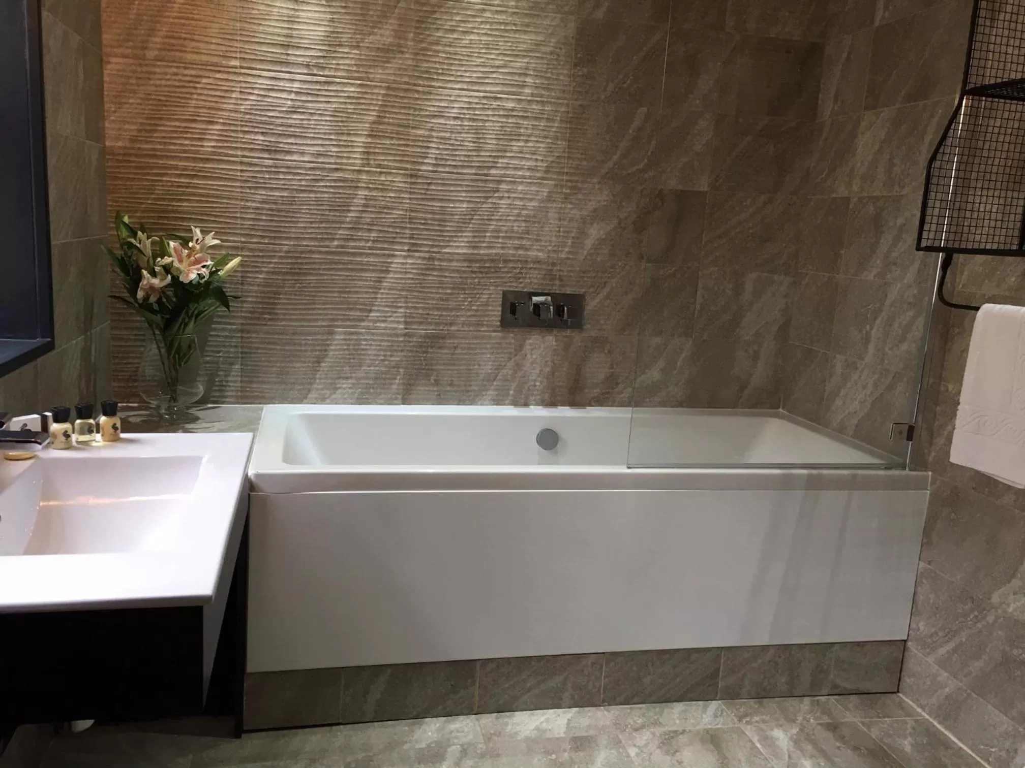 Shower in Charter House