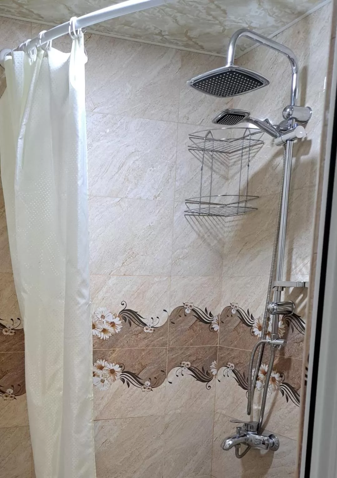 Shower in Guest House David's B&B