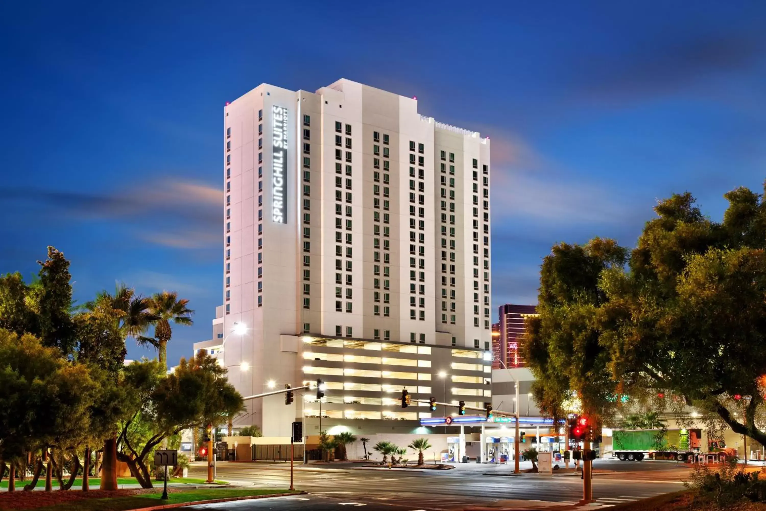 Property Building in SpringHill Suites by Marriott Las Vegas Convention Center
