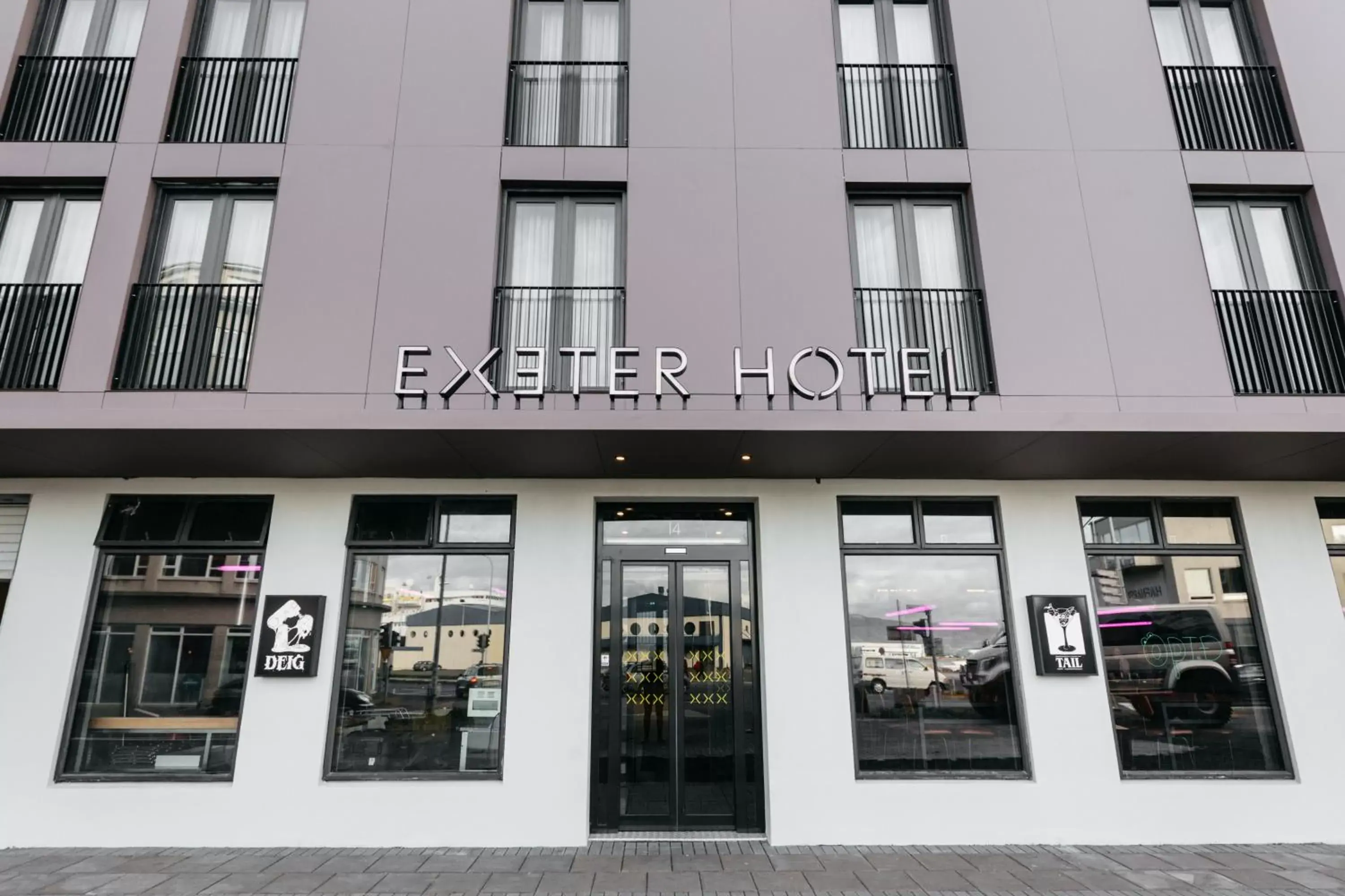 Facade/entrance, Property Building in Exeter Hotel