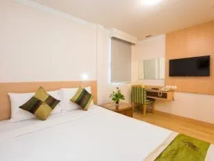 Bed in Wall Street Inn, Bangkok