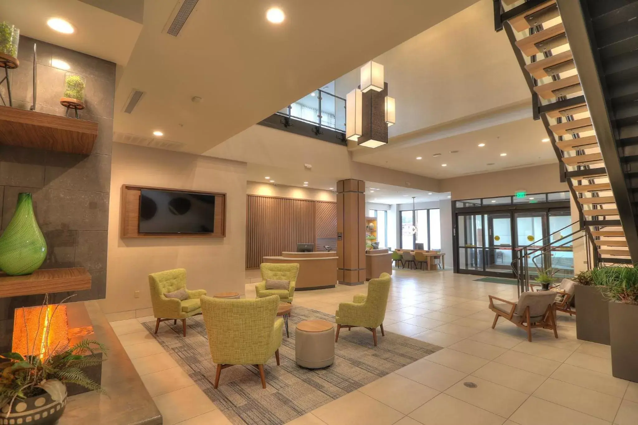 Property building in Holiday Inn & Suites Pigeon Forge Convention Center by IHG Property building in Holiday Inn & Suites Pigeon Forge Convention Center by IHG