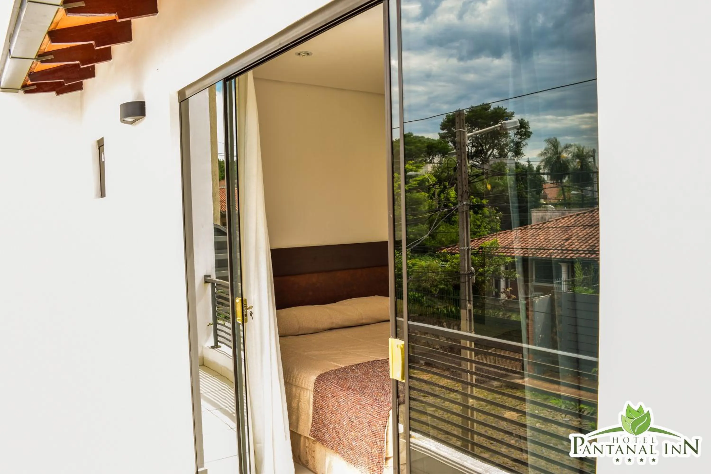 Staff, Balcony/Terrace in Hotel Pantanal Inn