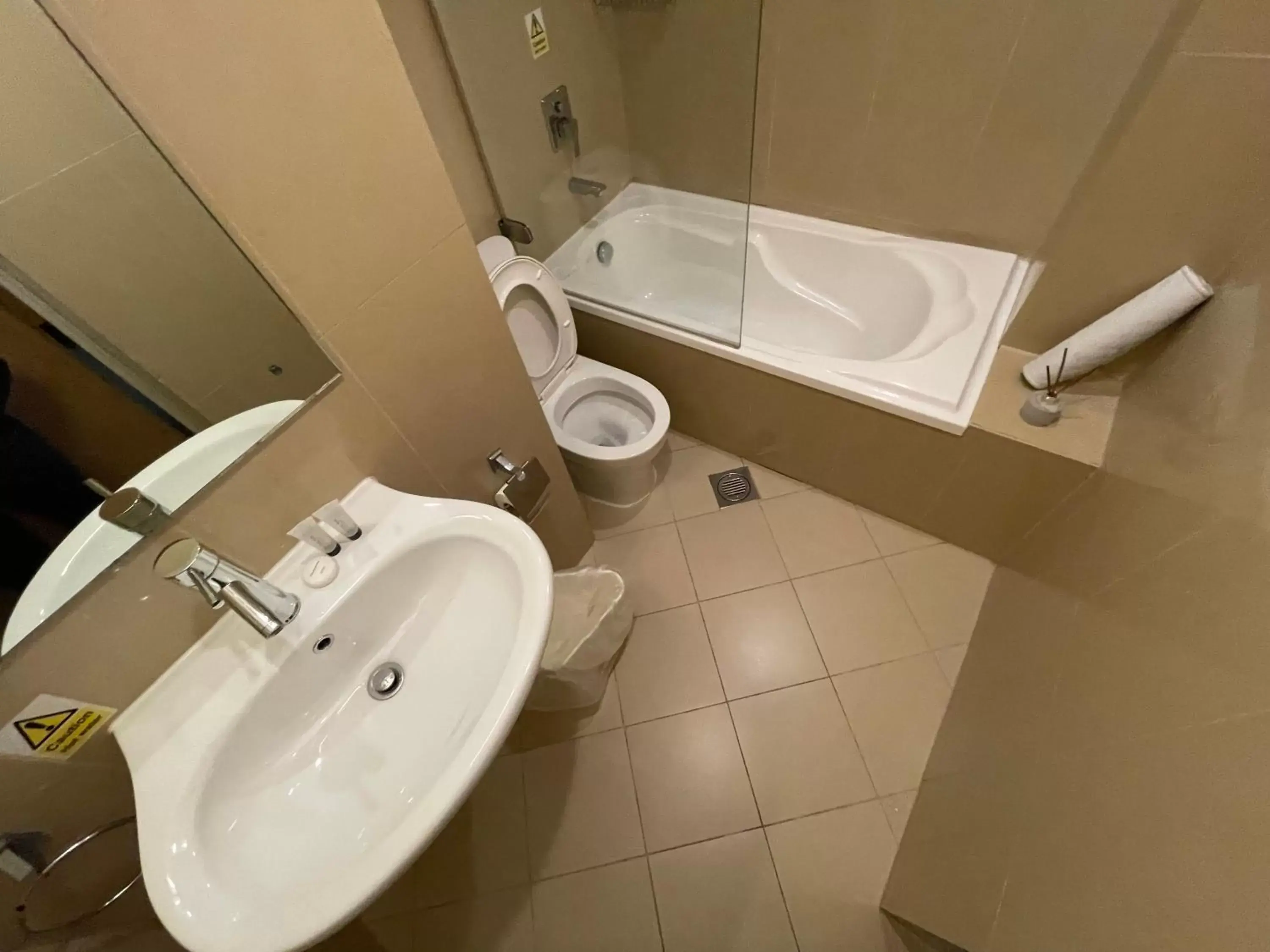 Bathroom in Iris Hotel Llandudno