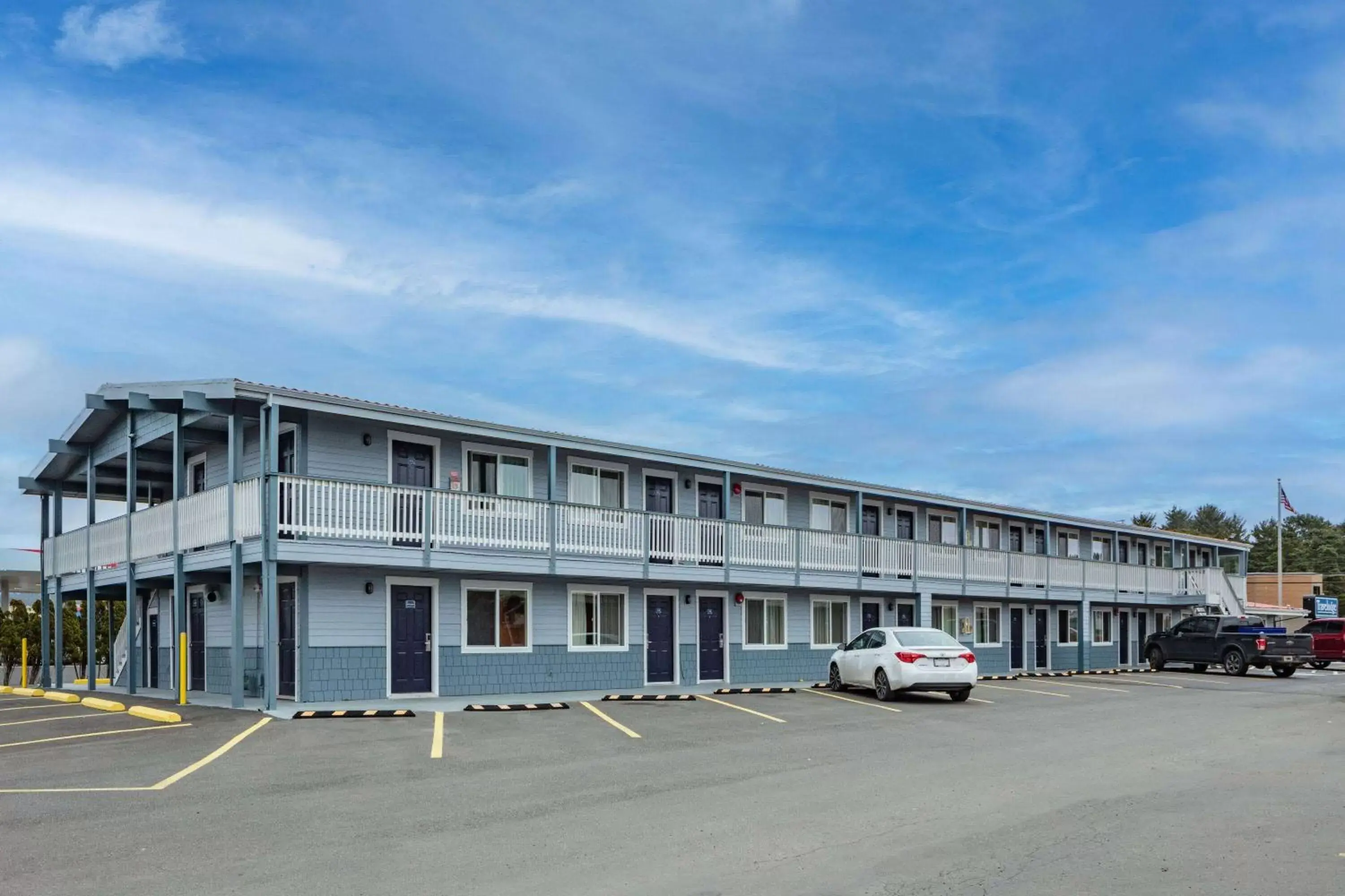 Property building in Travelodge by Wyndham Newport Property building in Travelodge by Wyndham Newport