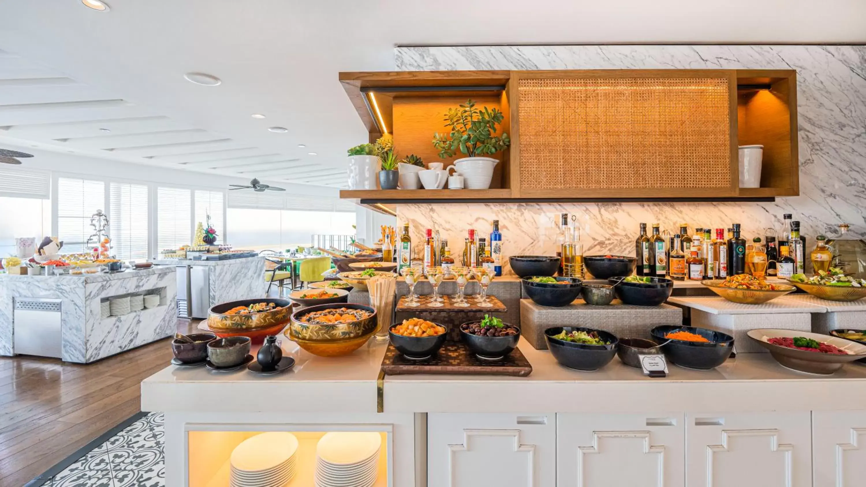 Restaurant/places to eat in Hyatt Regency Dubai - Corniche Restaurant/places to eat in Hyatt Regency Dubai - Corniche