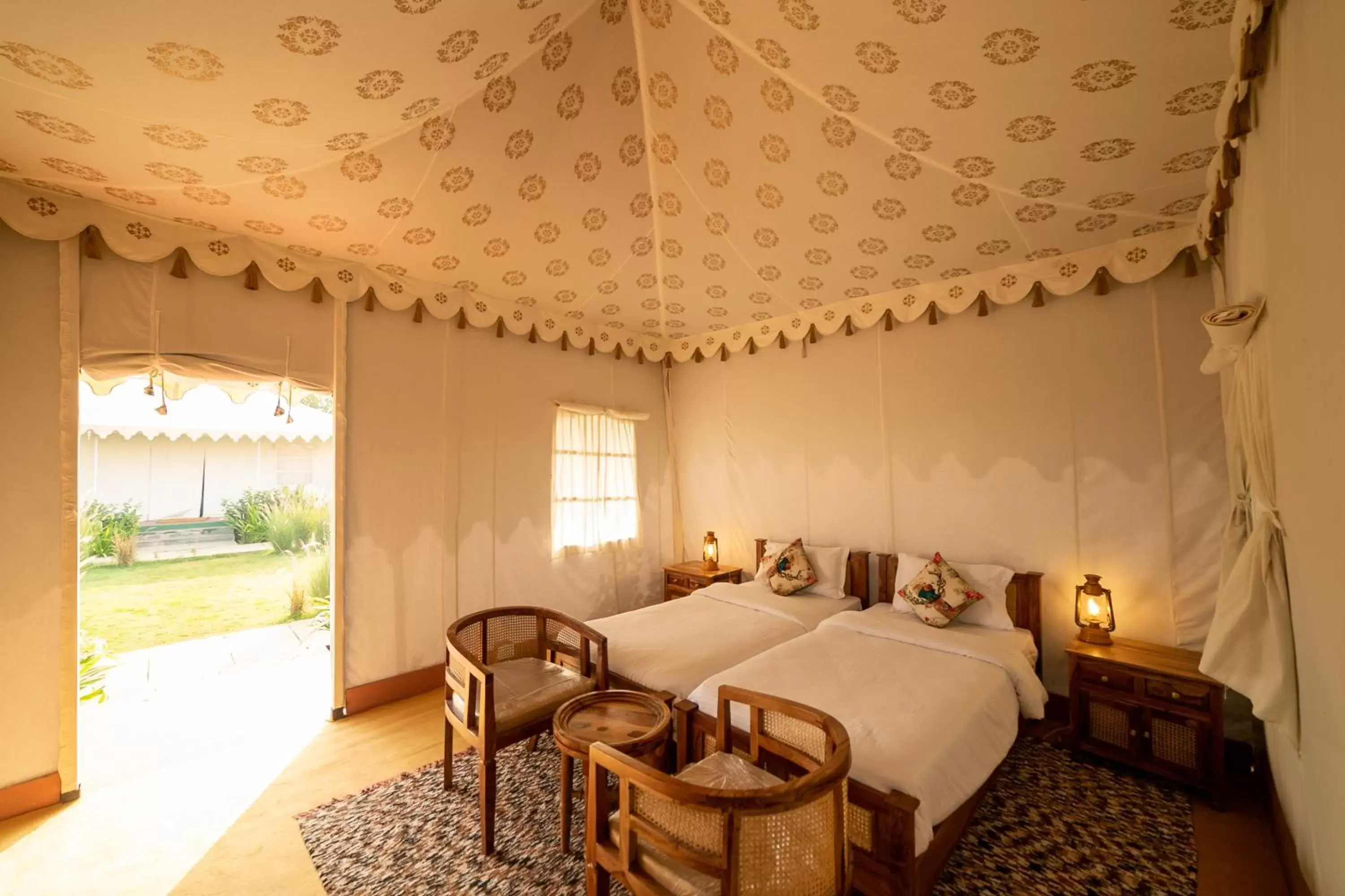 Bed in Madho Bagh Bed in Madho Bagh