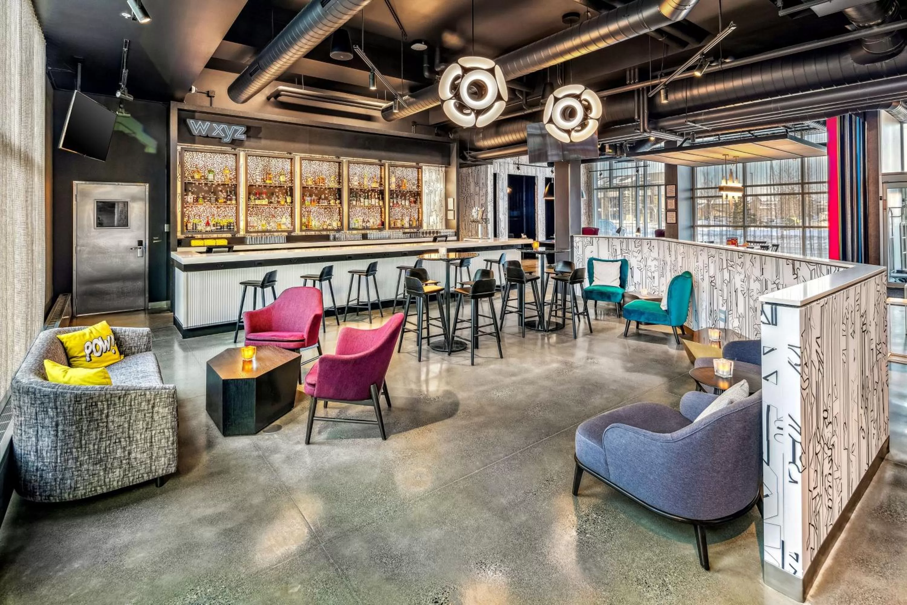 Lounge or bar in Aloft Anchorage