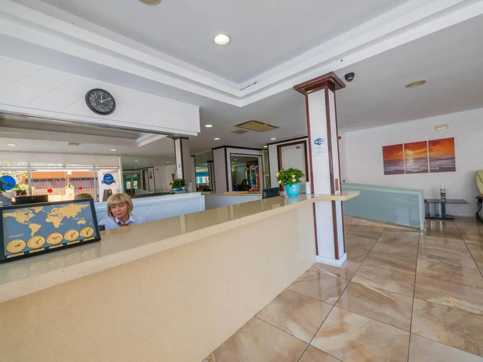 Lobby or reception in Hotel Golden Sand