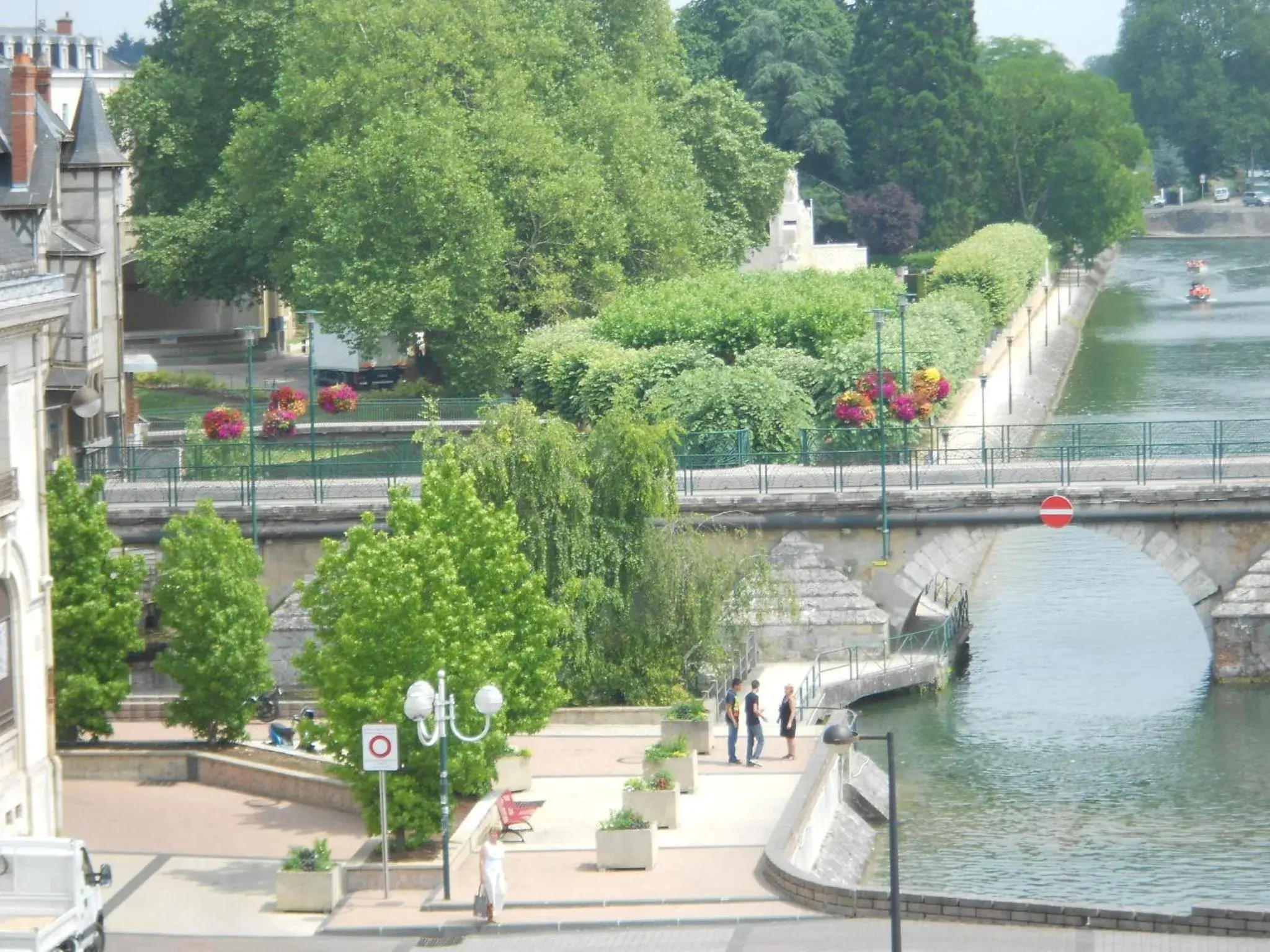 Area and facilities in Arche Hotel