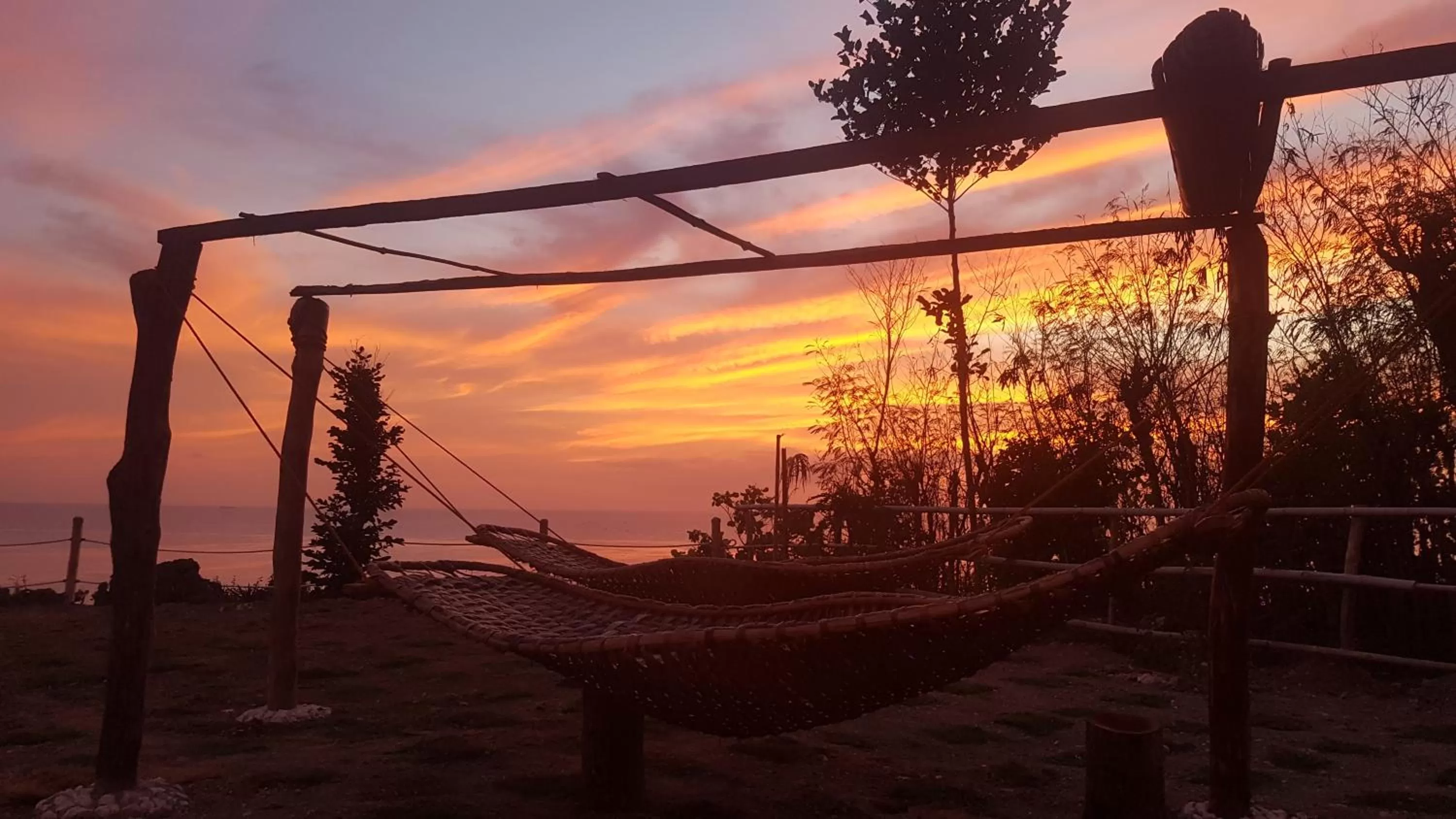 Property building, Sunrise/Sunset in Emocion guesthouse