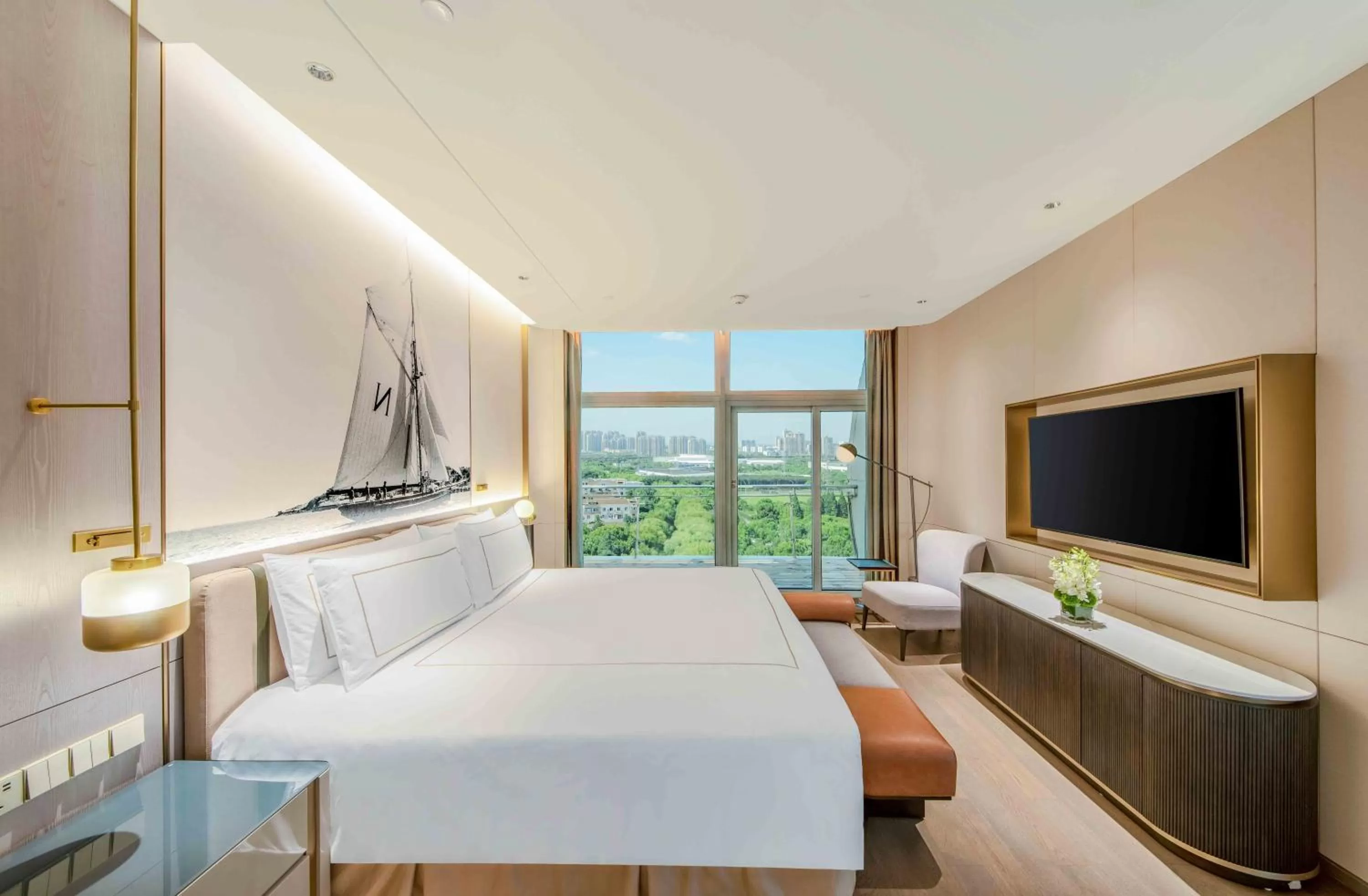 Photo of the whole room, Bed in Crowne Plaza Suzhou by IHG