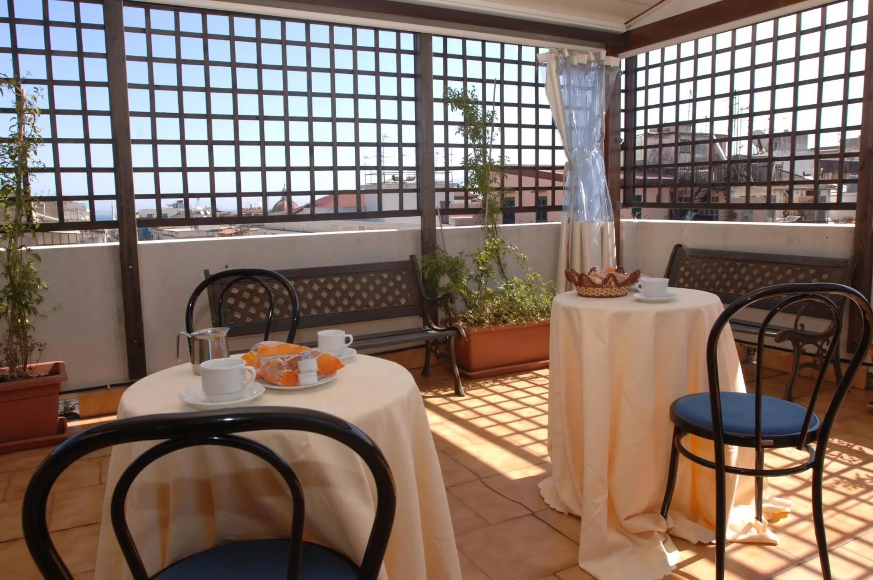 Balcony/Terrace, Restaurant/Places to Eat in Hotel La Residenza
