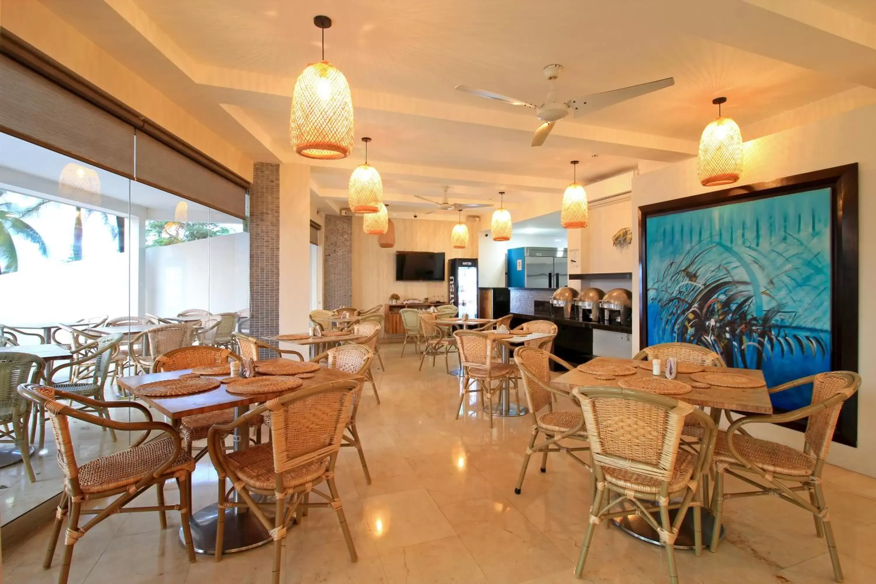 Restaurant/Places to Eat in Hotel Summer Frente Al Mar