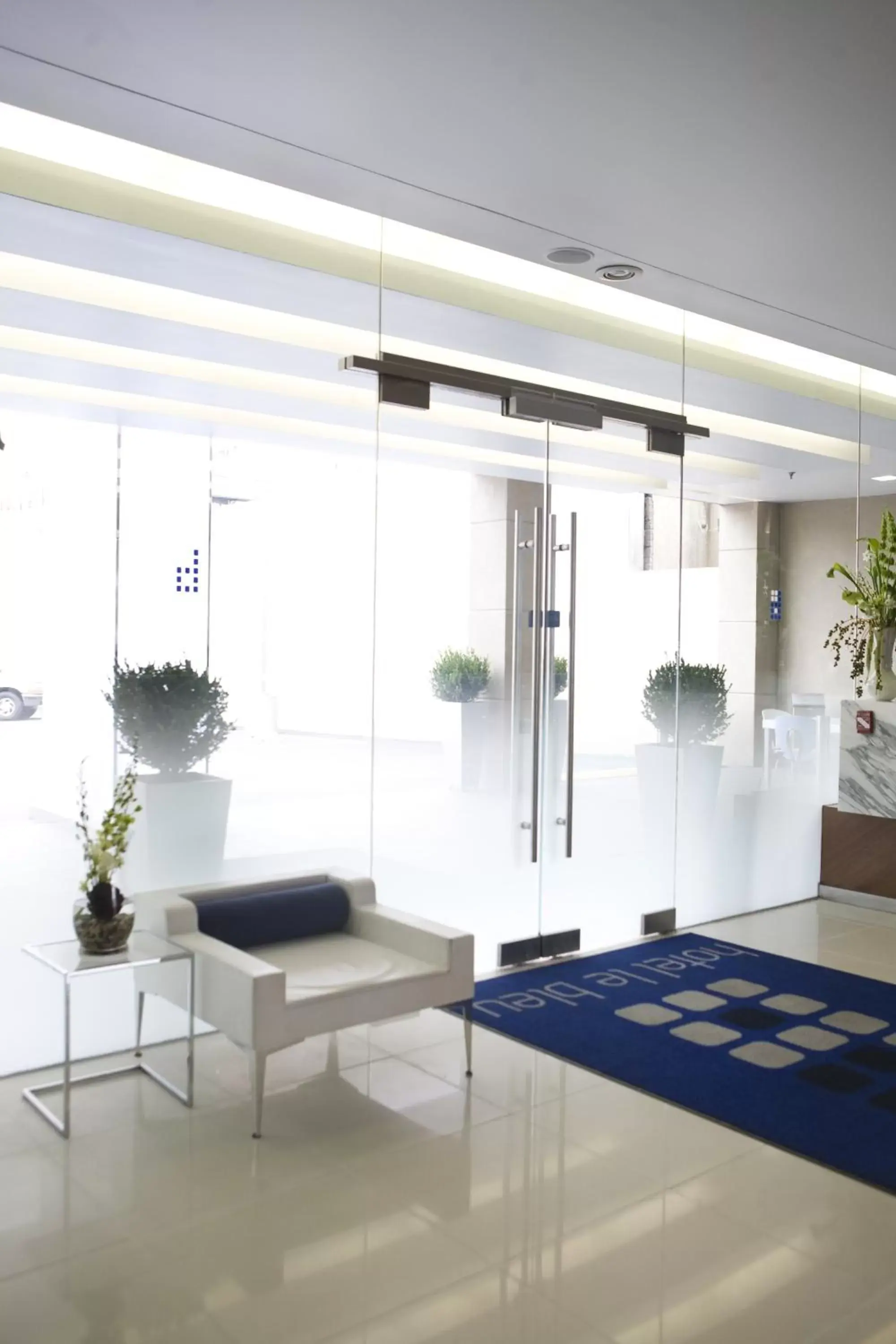 Lobby or reception in Hotel Le Bleu Lobby or reception in Hotel Le Bleu