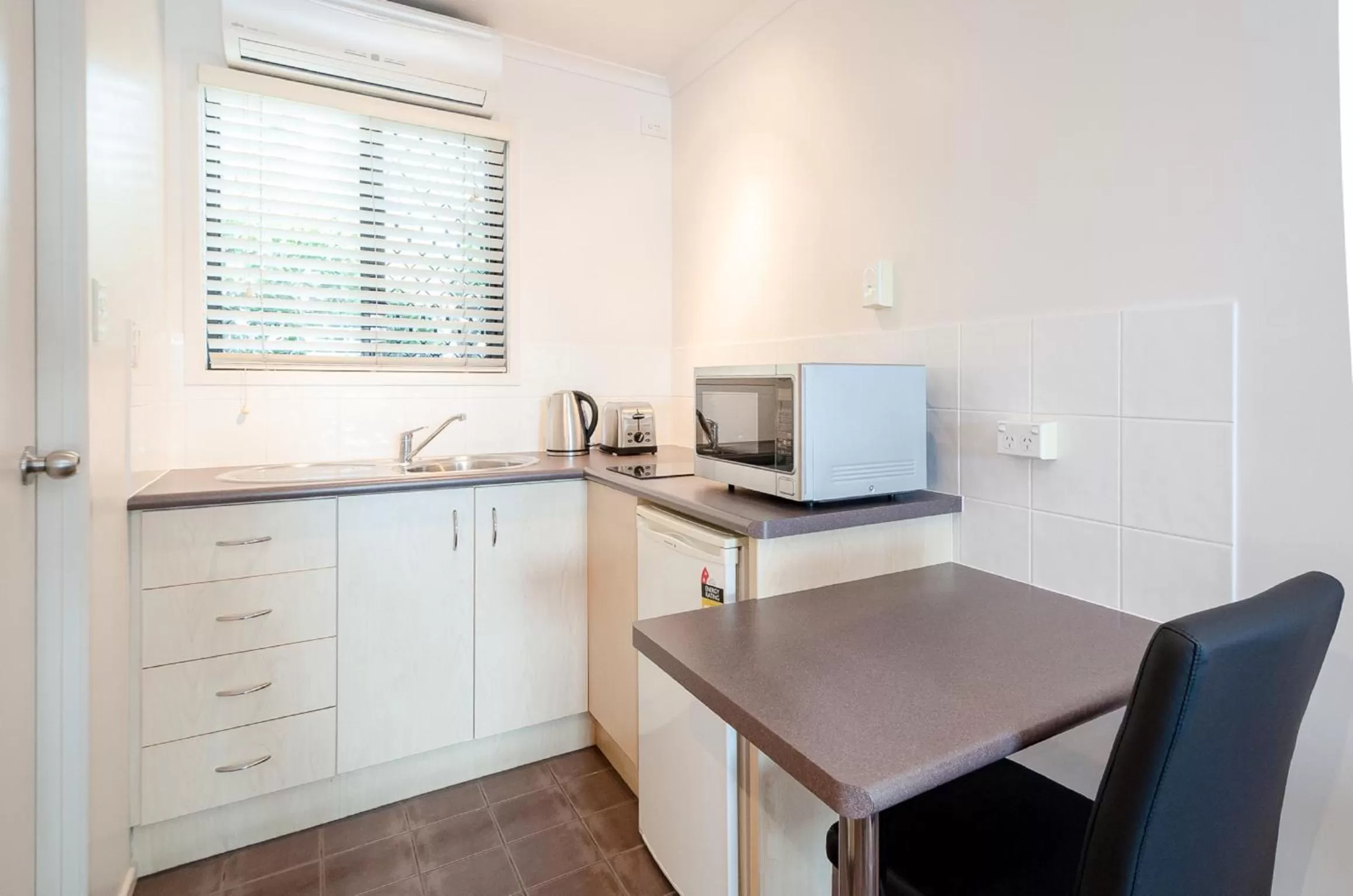 Kitchen or kitchenette in Central Studio Accommodation