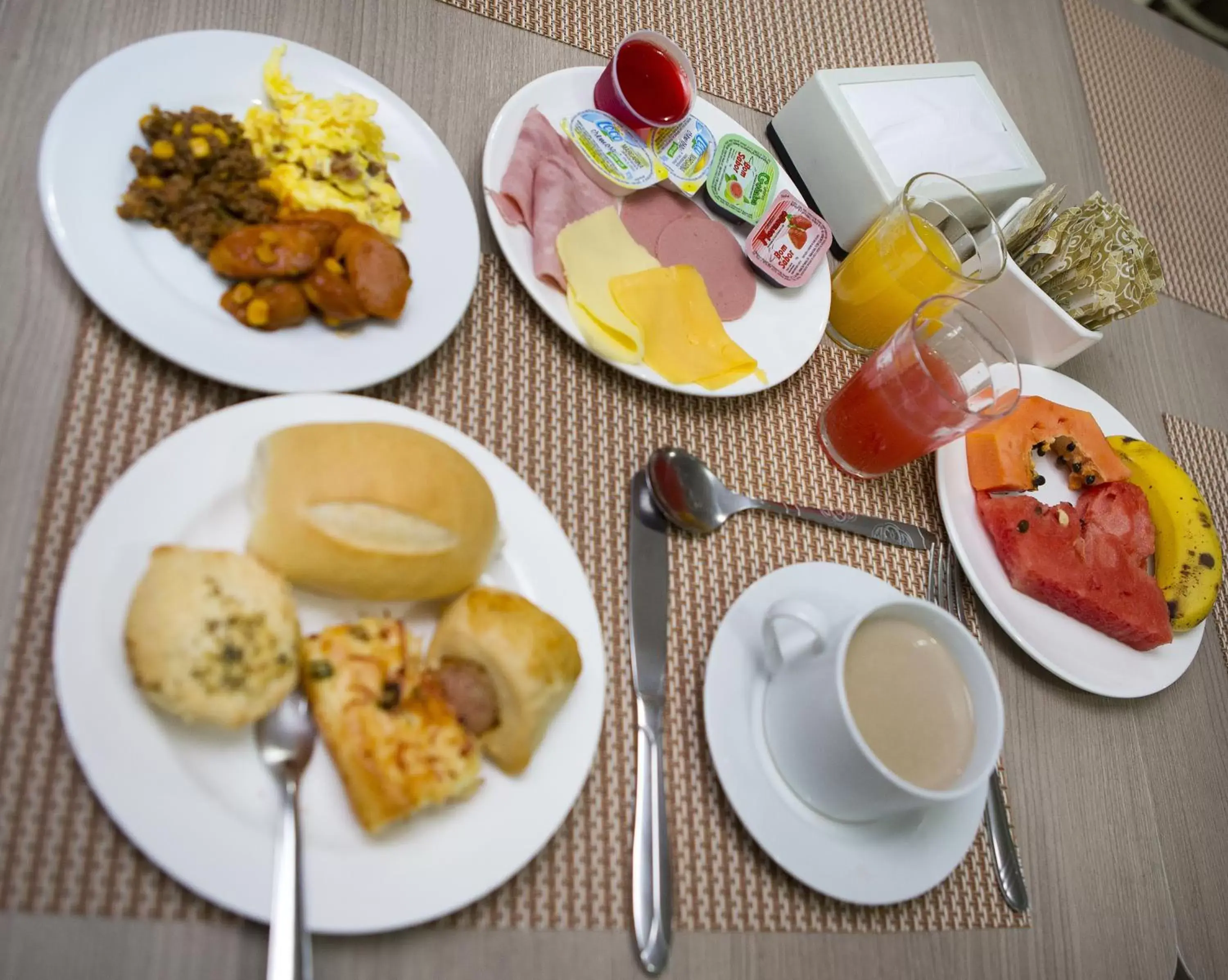 American breakfast, Breakfast in Hotel Três Fronteiras