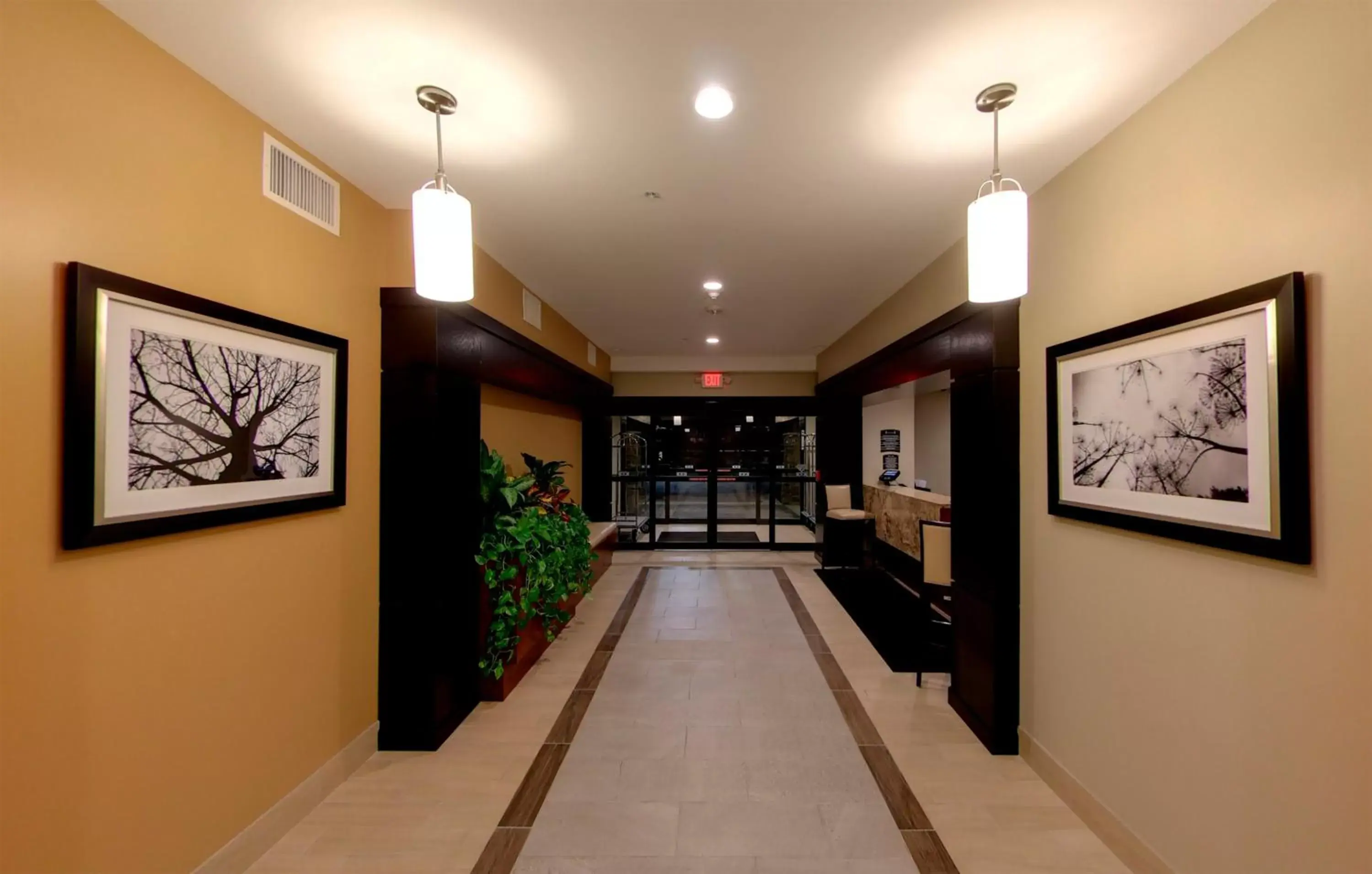 Property building, Lobby/Reception in Staybridge Suites Ann Arbor - Research Parkway, an IHG Hotel