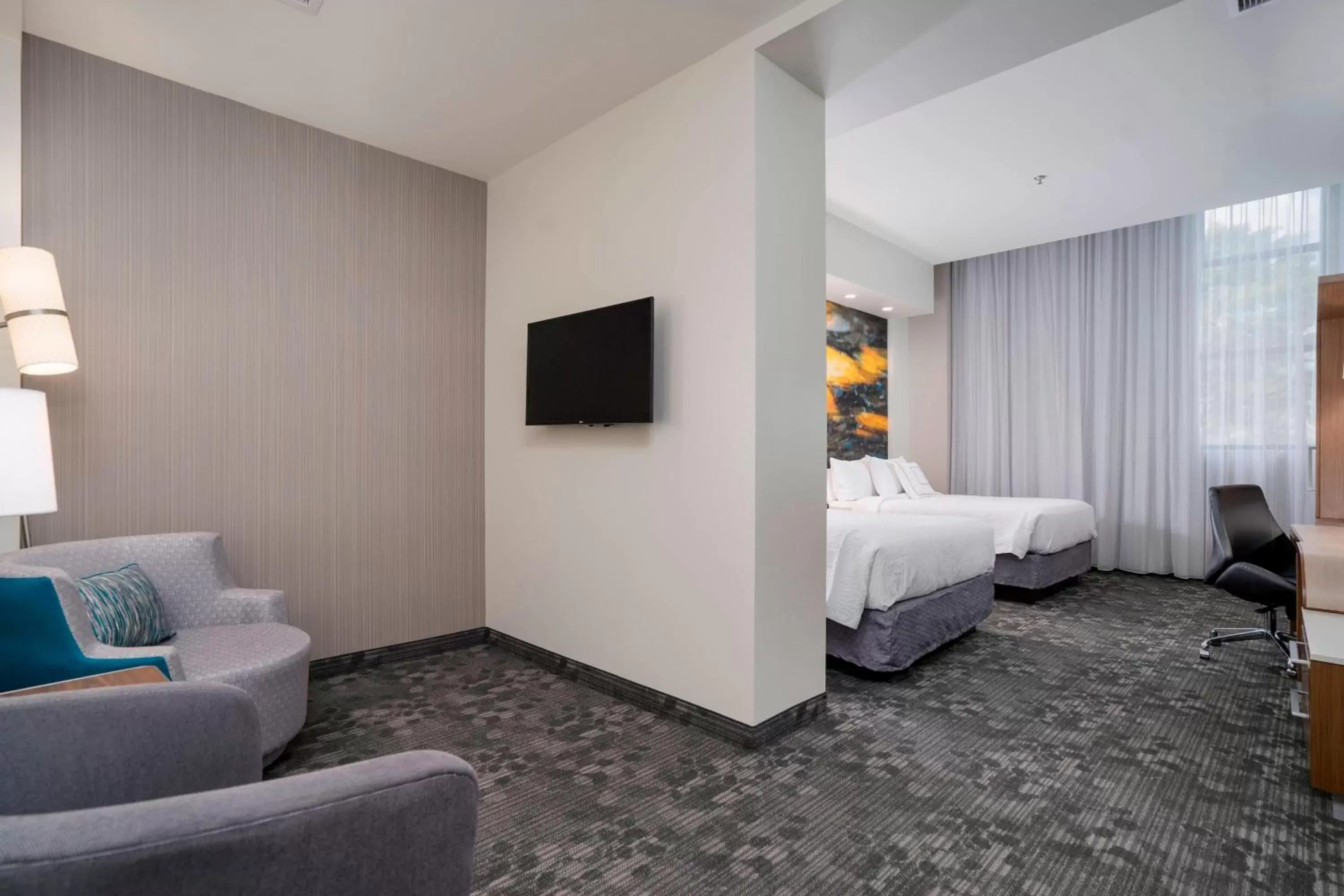 Photo of the whole room, Seating Area in Courtyard by Marriott Niagara Falls, USA