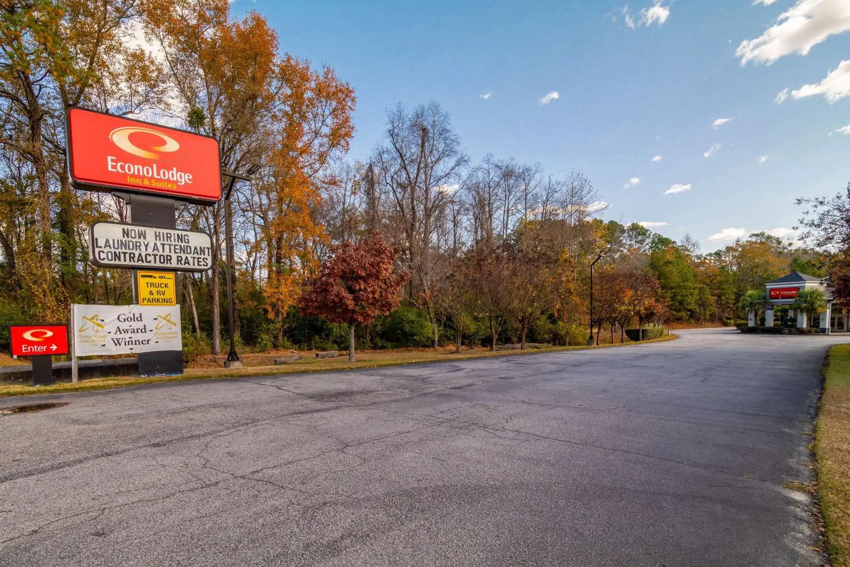 Property building in Econo Lodge Inn & Suites Cayce