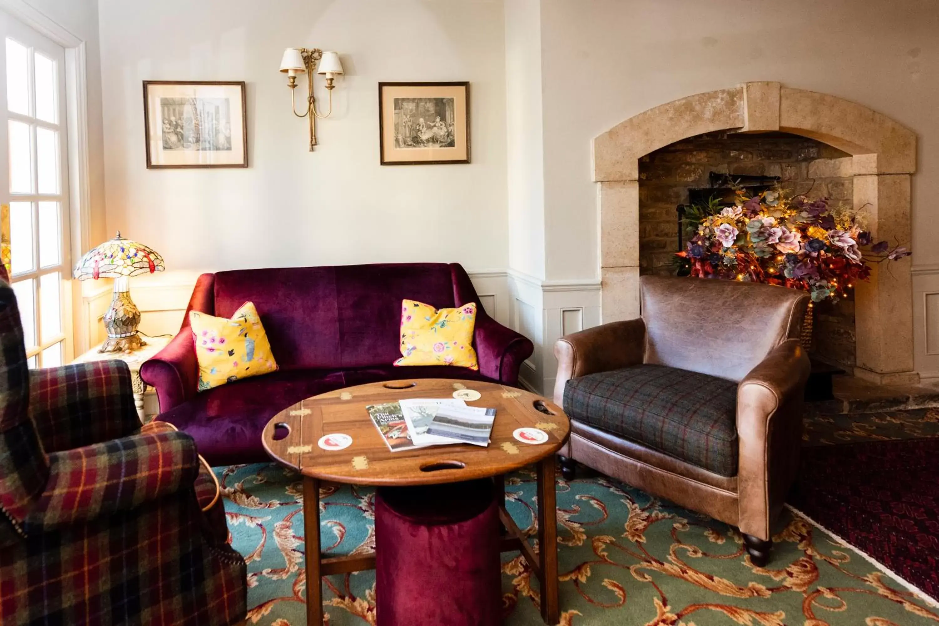 Living room, Seating Area in The Whipper-In Hotel