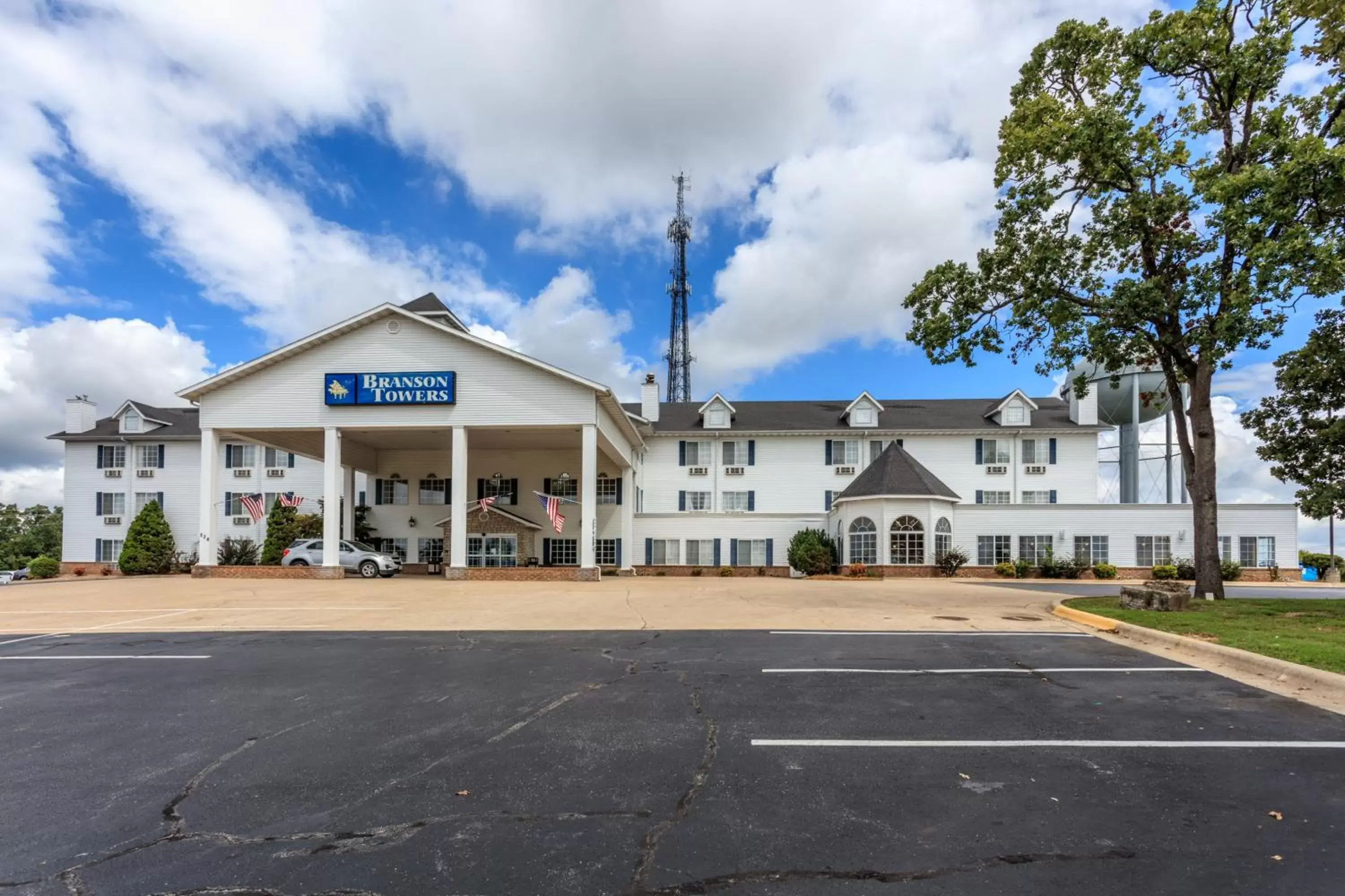 Property Building in Branson Towers Hotel