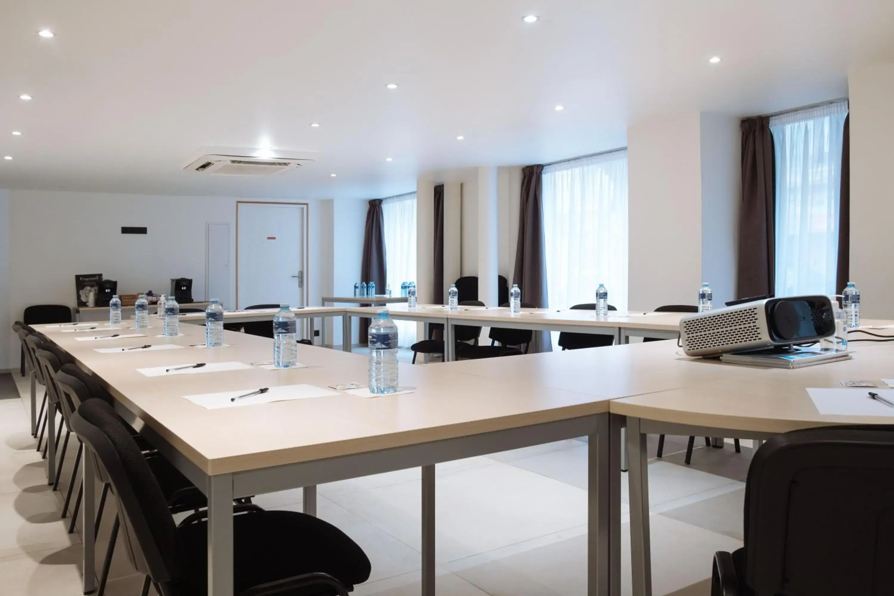 Meeting/conference room in Hôtel Monsigny