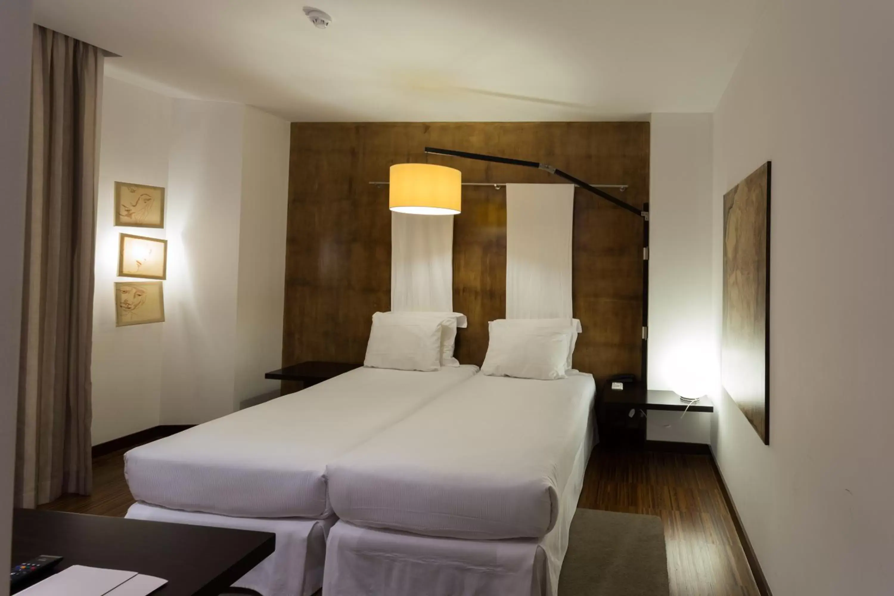 Bed in Porto Trindade Hotel