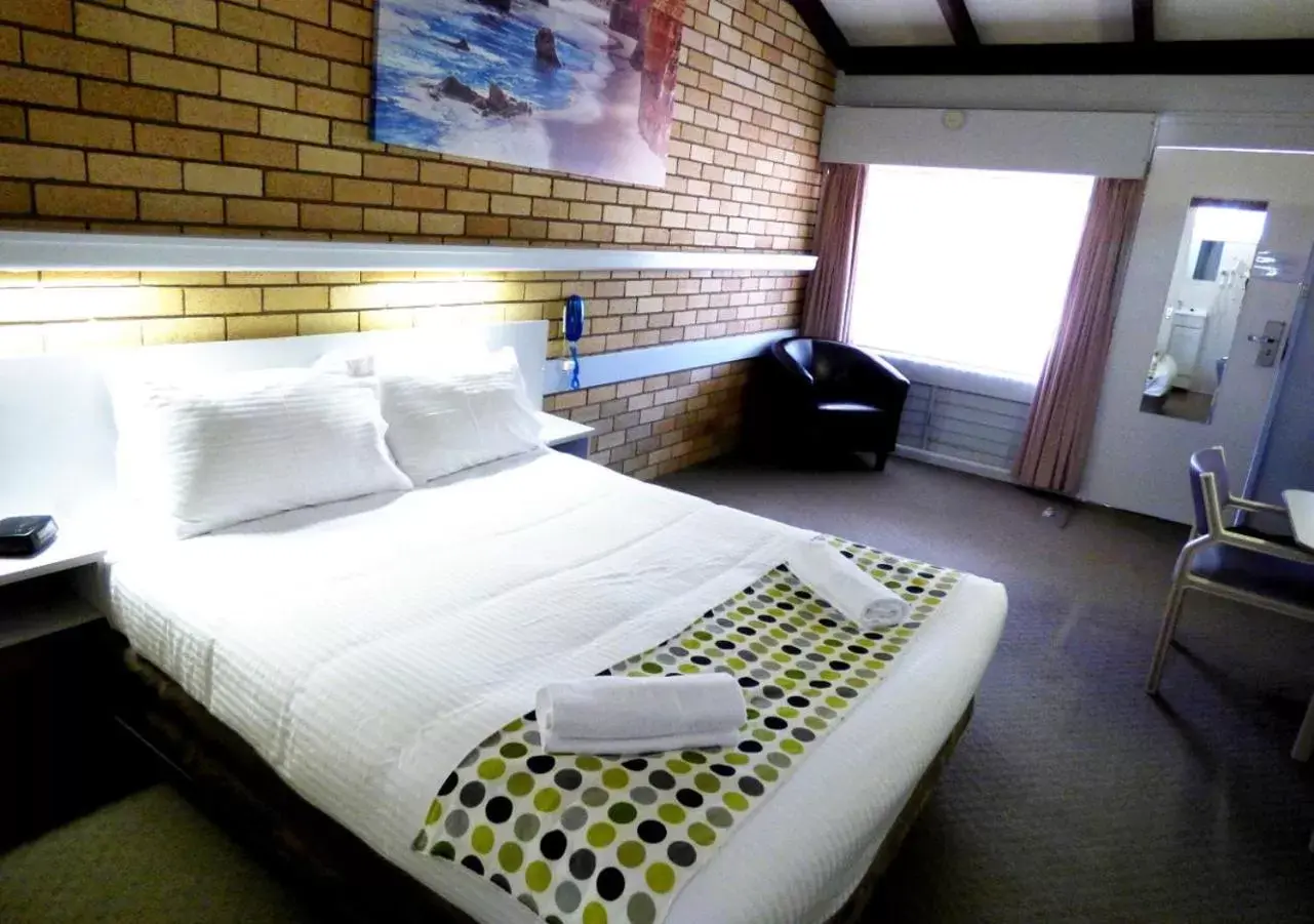 Bedroom, Bed in Wanderlight Motor Inn