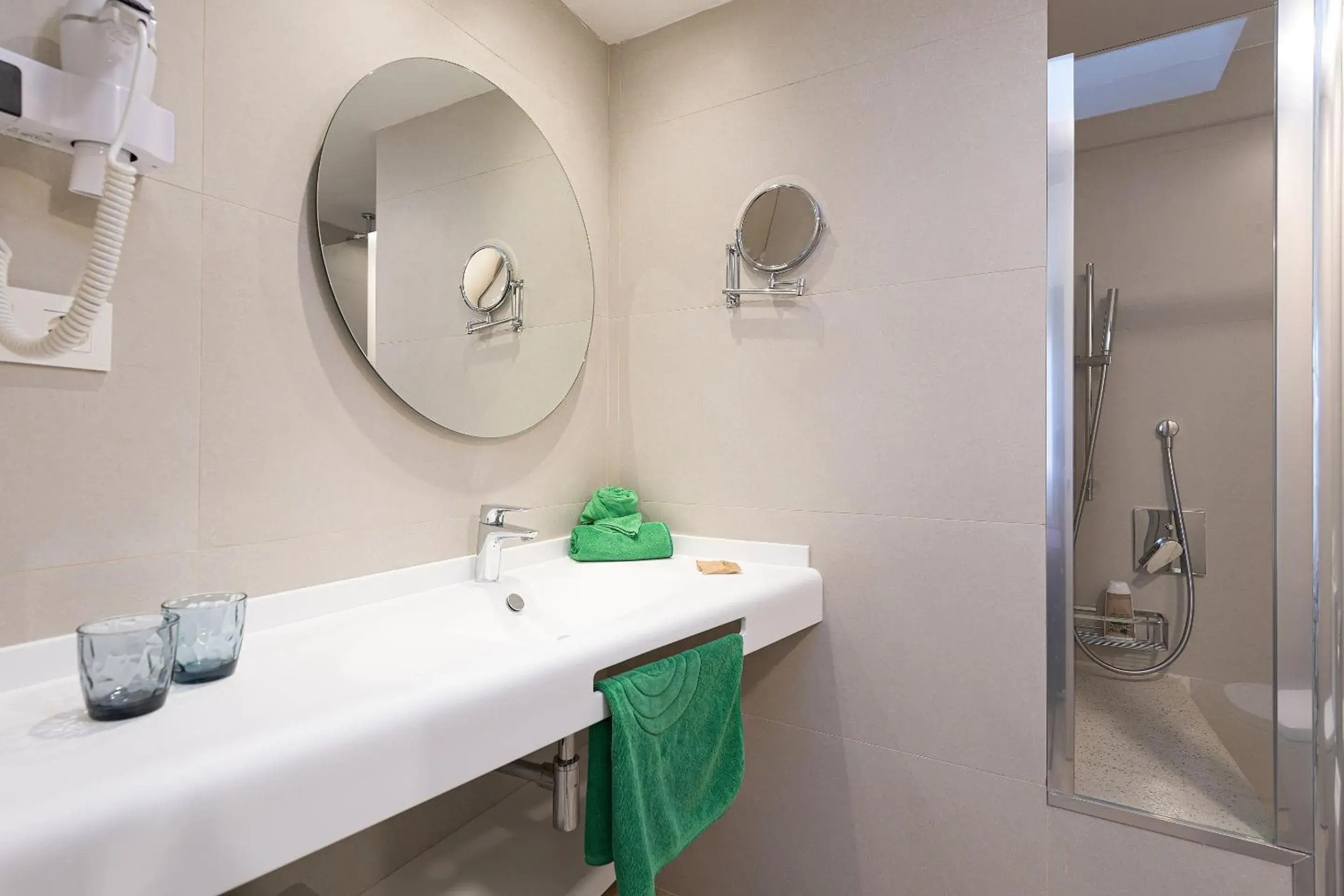 Shower, Bathroom in Bungalows Cordial Green Golf