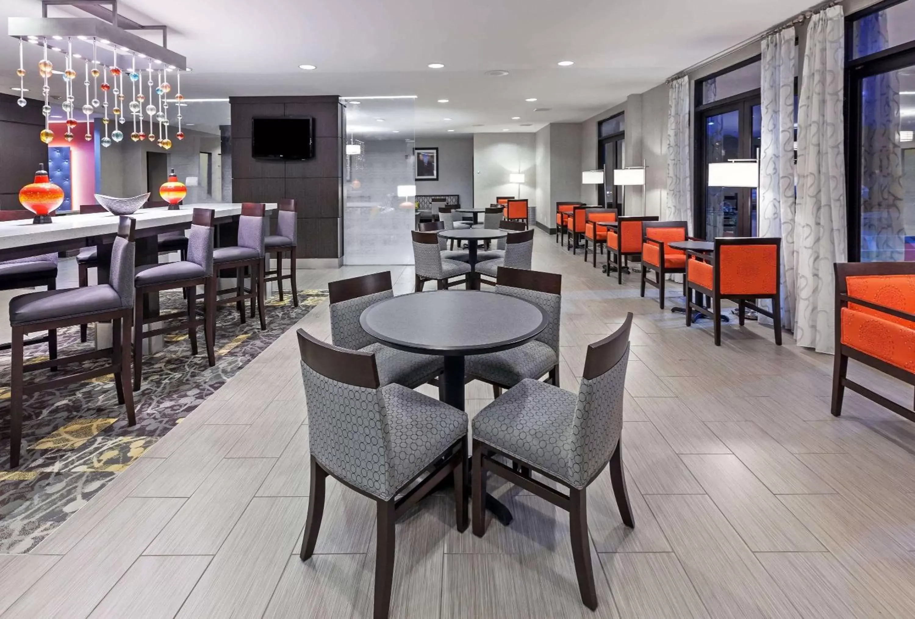 Restaurant/Places to Eat in Wingate by Wyndham Dallas/Las Colinas