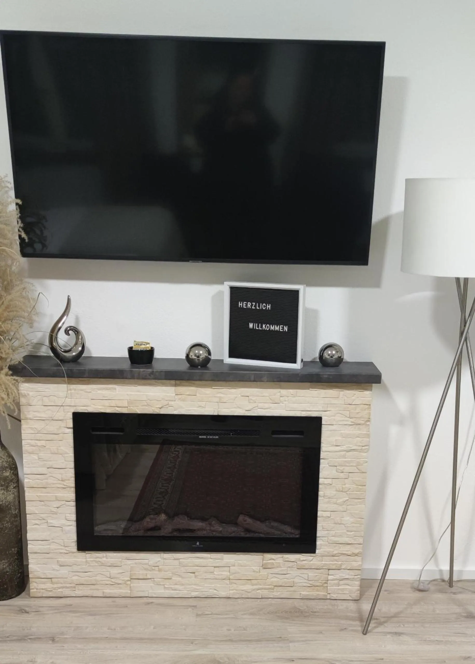 Bedroom, TV/Entertainment Center in Altes Backhaus