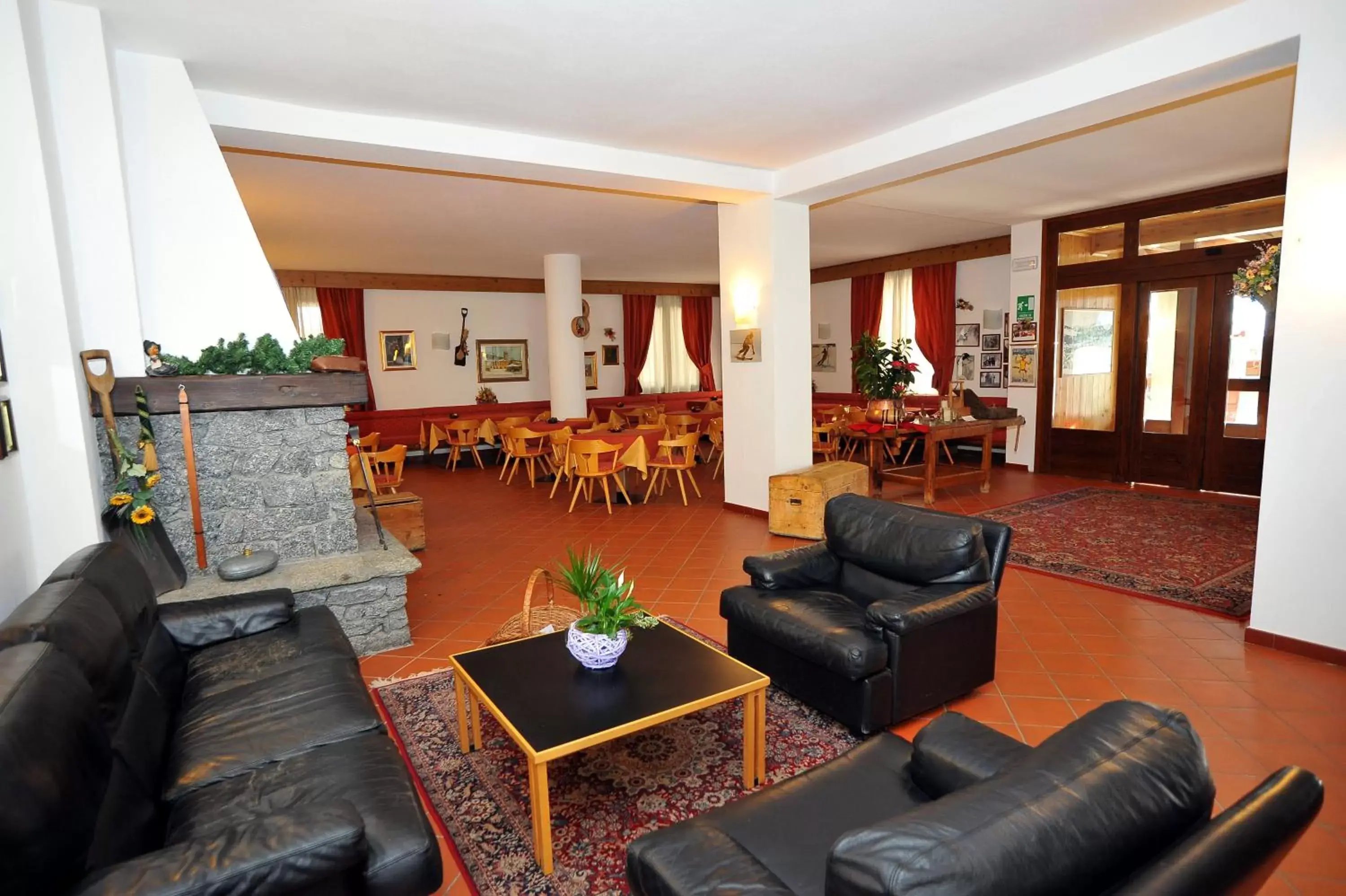 Lounge or bar, Lobby/Reception in Hotel Derby