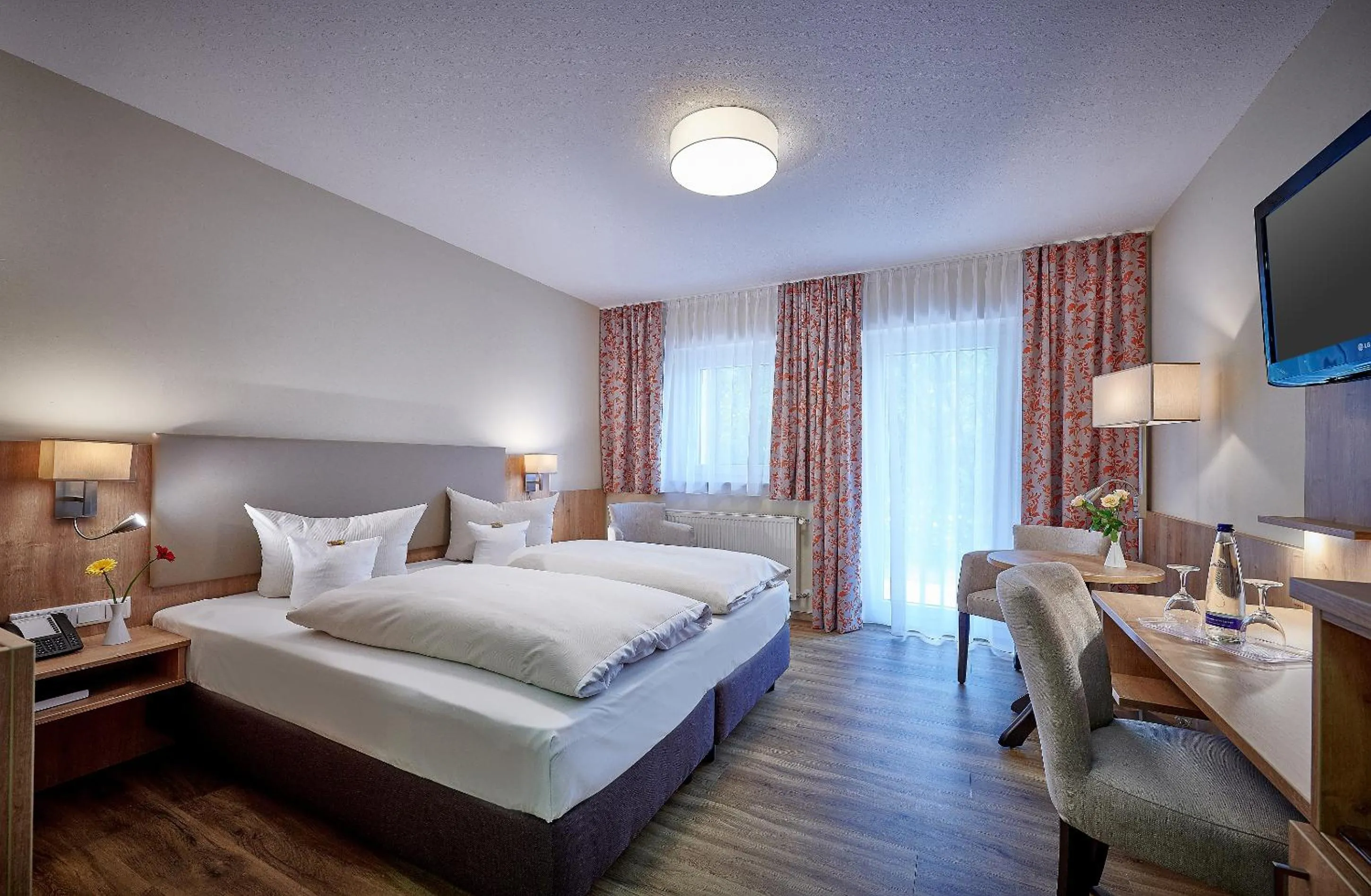 Photo of the whole room, Bed in Hotel Herzog Heinrich