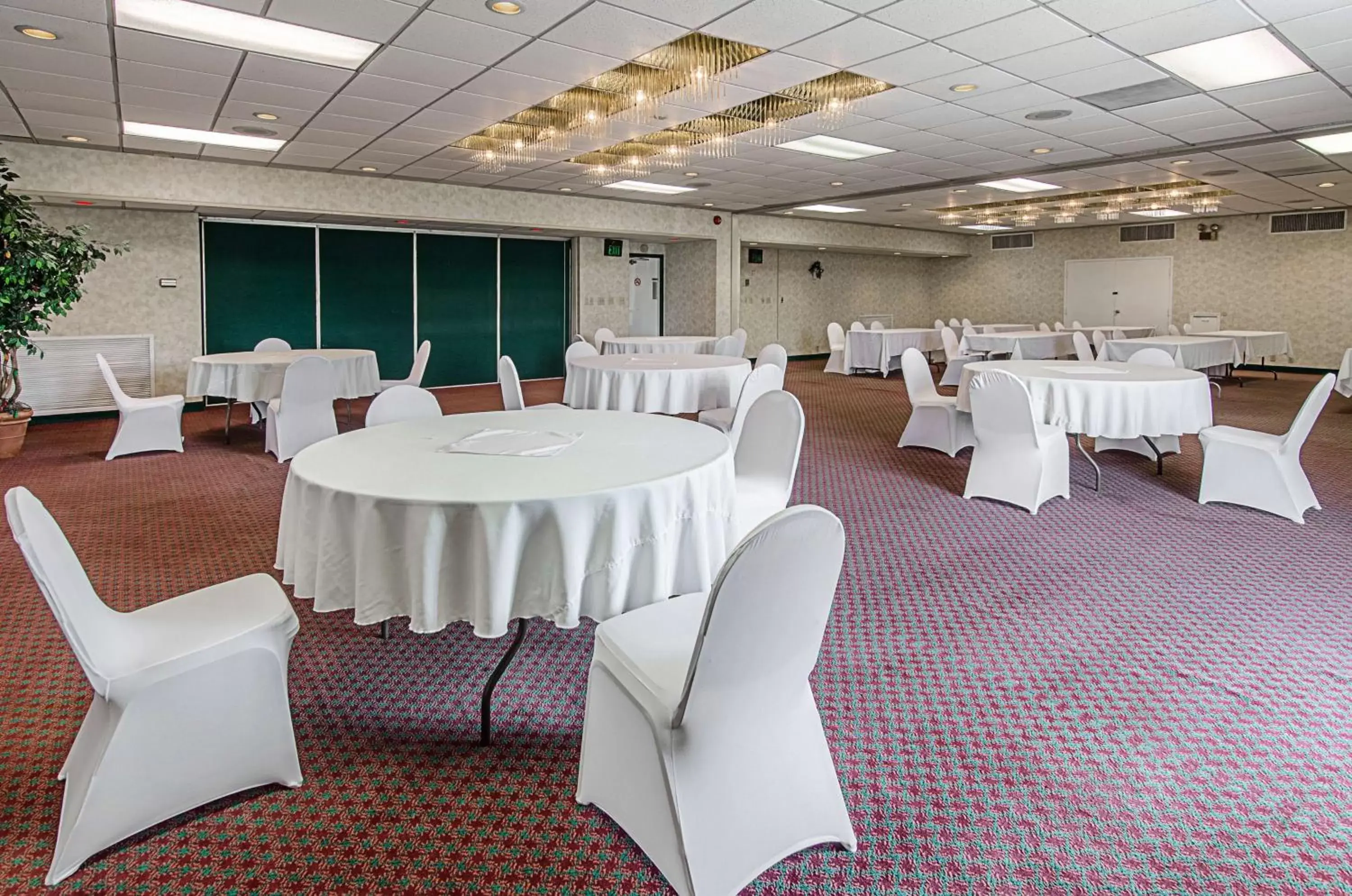 Meeting/conference room, Banquet Facilities in Motel 6-Staunton, VA