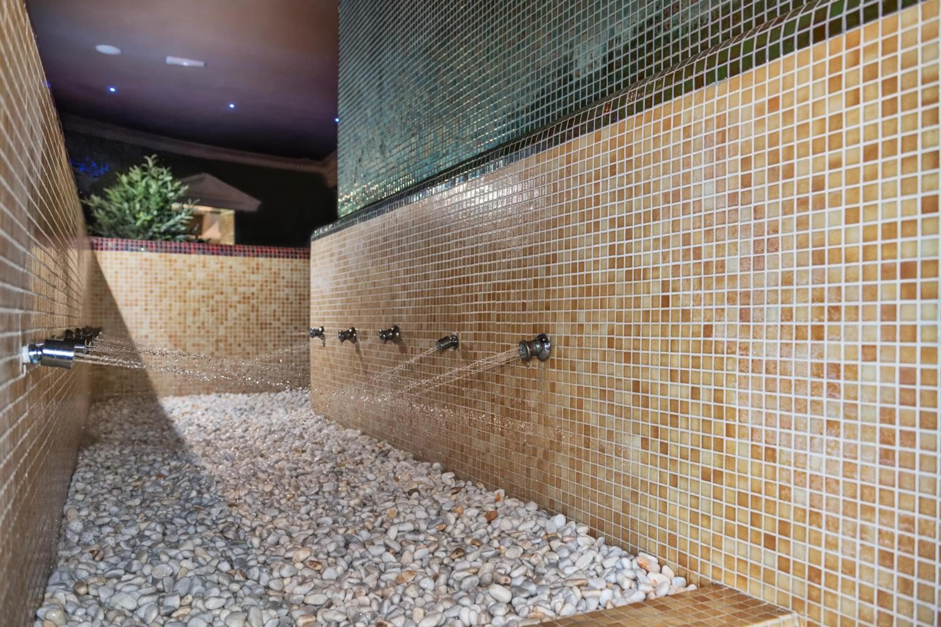 Area and facilities in Salles Hotels Marina Portals