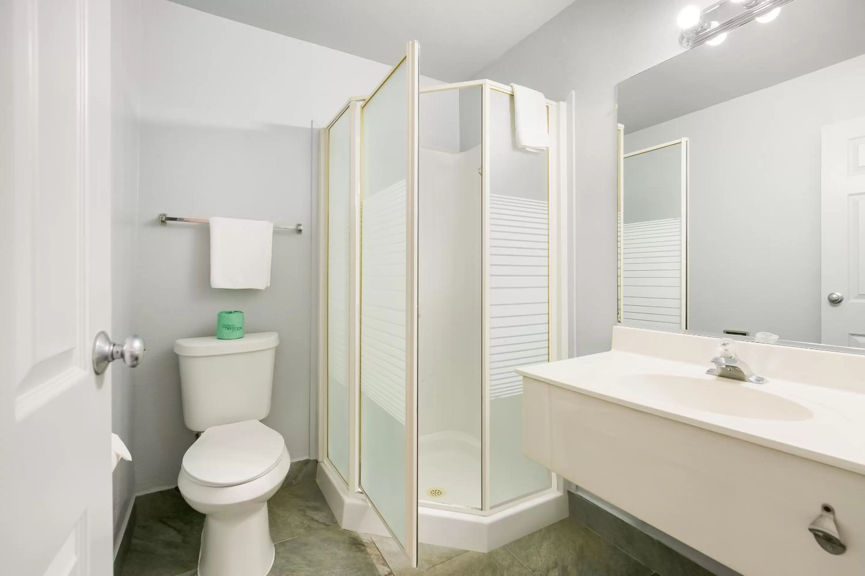 Bathroom in OYO Hotel Houston Southwest I-69