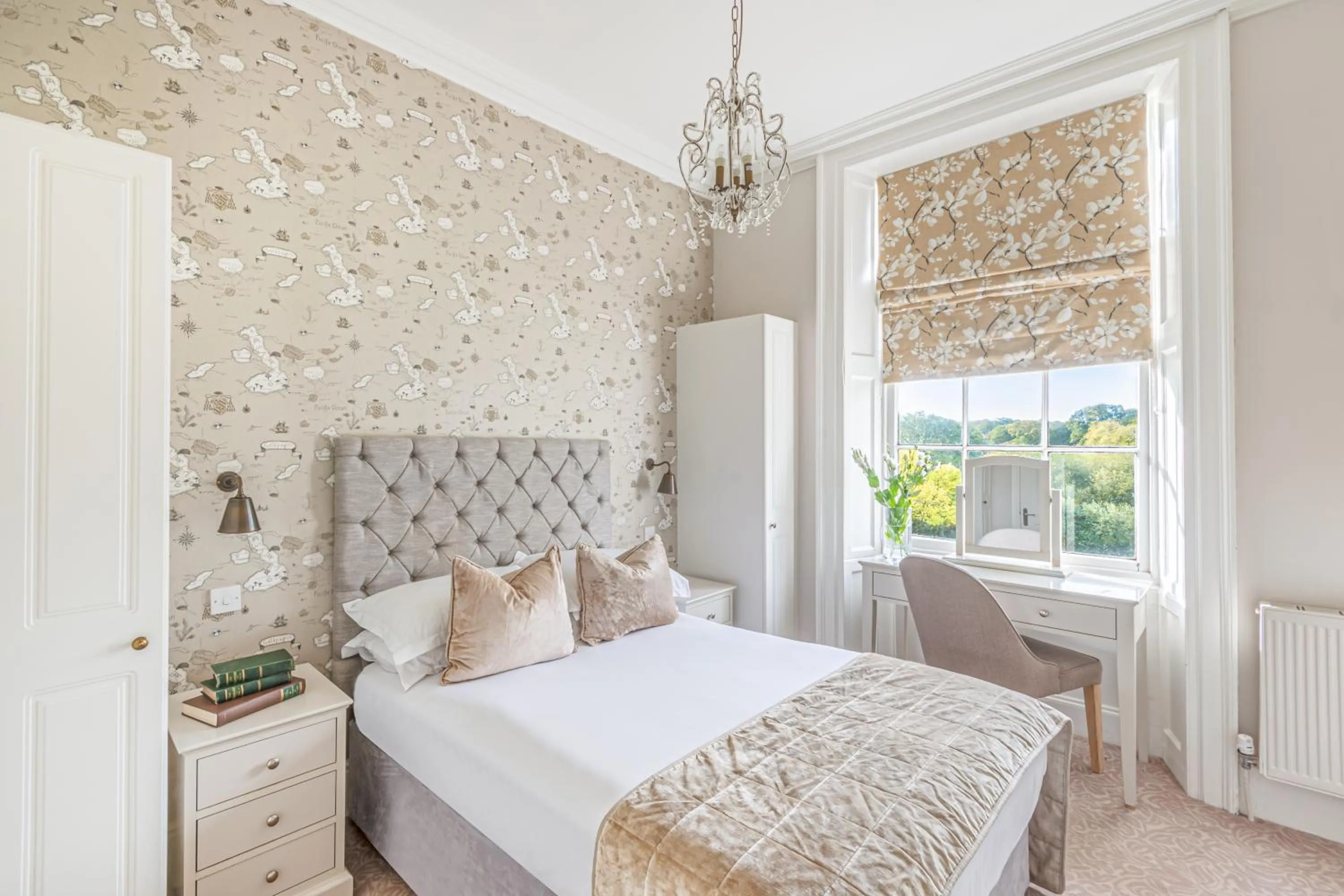 Bedroom, Bed in Bartley Lodge Hotel