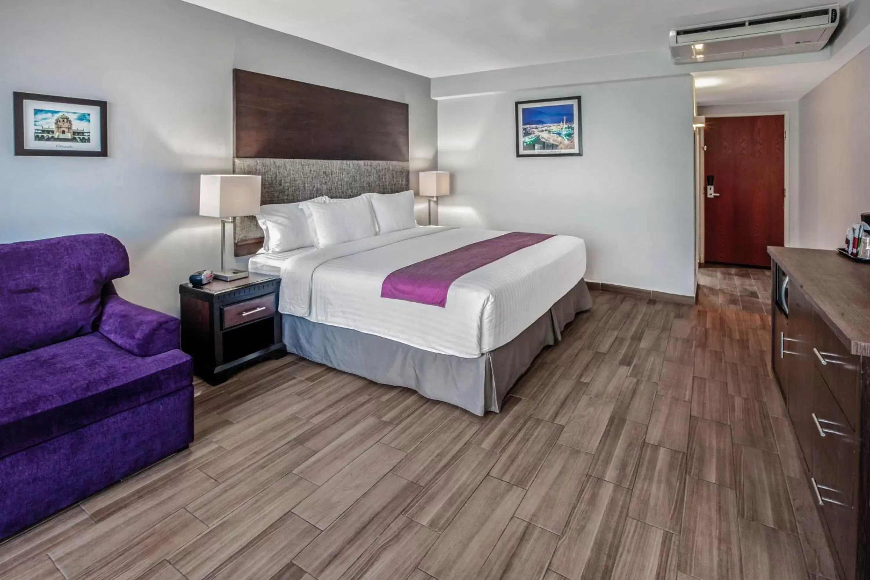 Bedroom, Bed in CHN Hotel Monterrey Centro, Trademark Collection by Wyndham