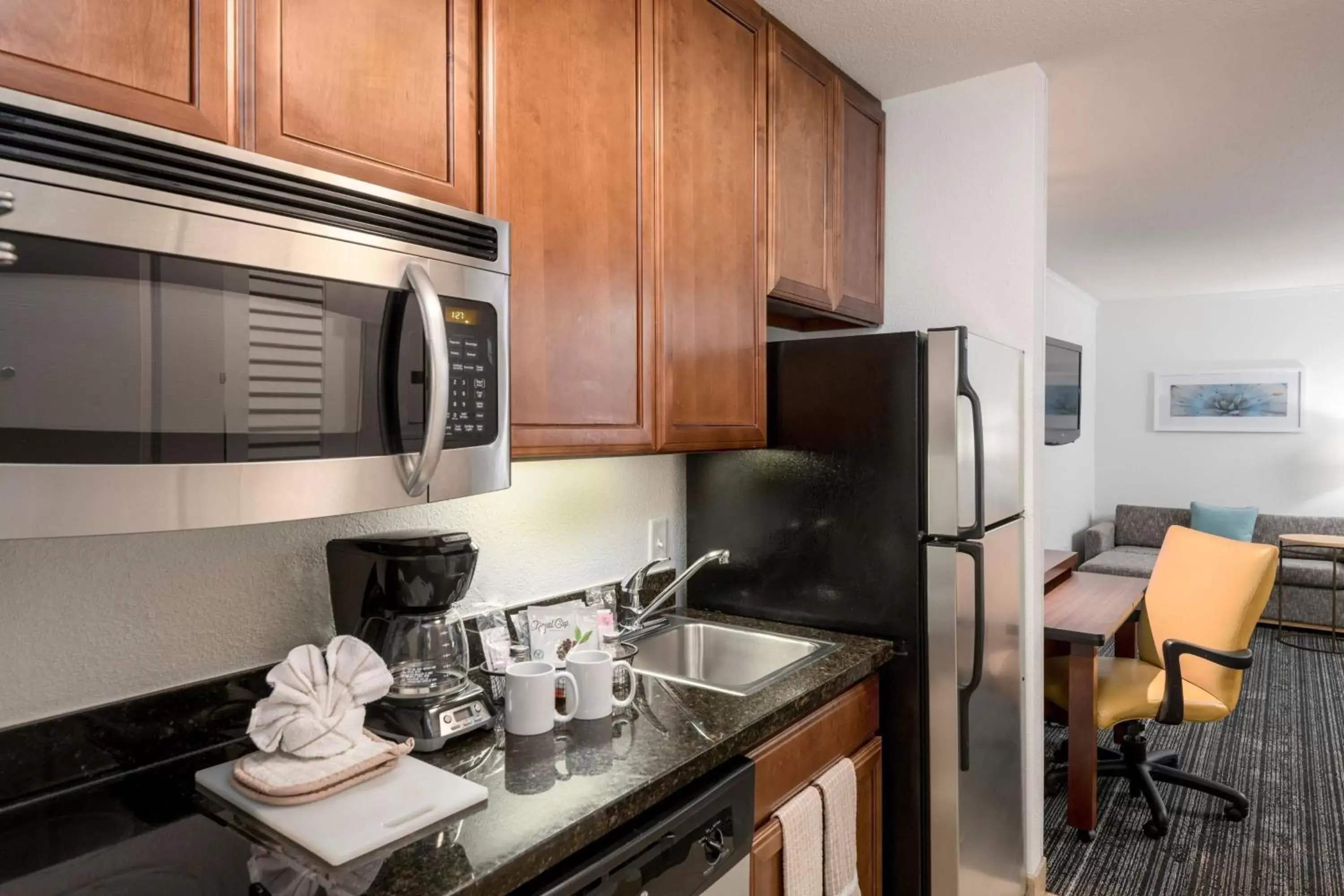 Kitchen or kitchenette, Kitchen/Kitchenette in TownePlace Suites by Marriott Tucson Williams Centre
