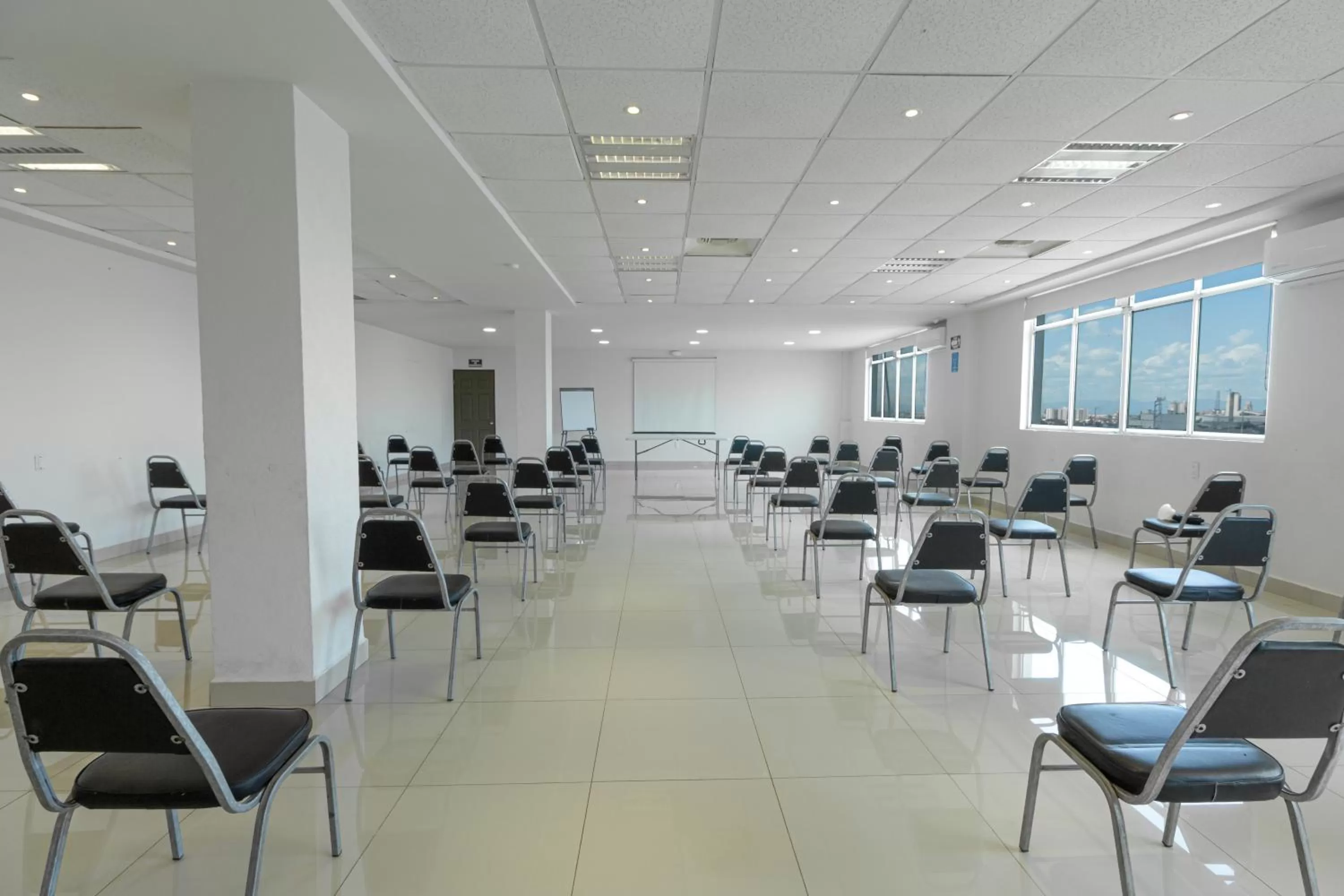 Meeting/conference room in Hotel Plaza del Arco Express