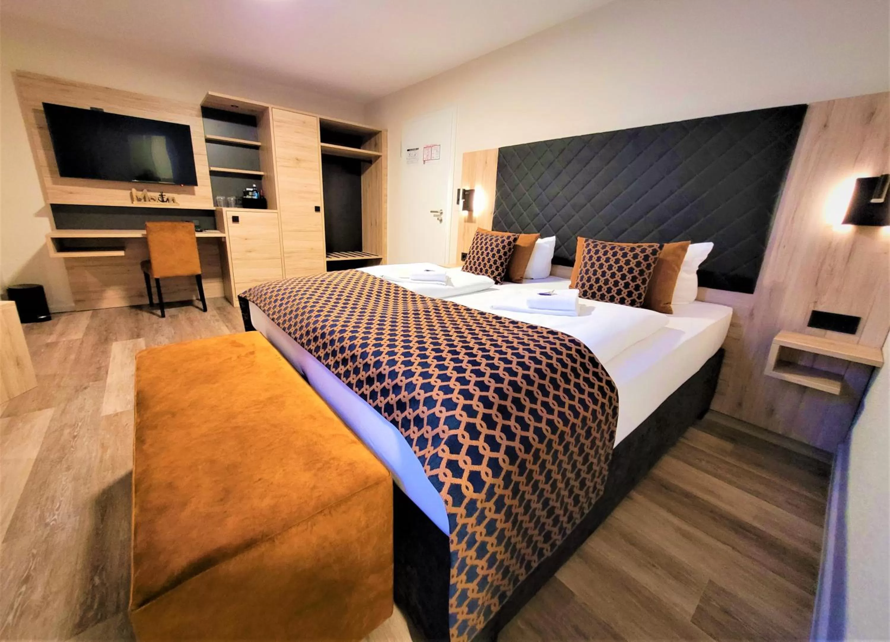 Photo of the whole room, Bed in Faldernpoort