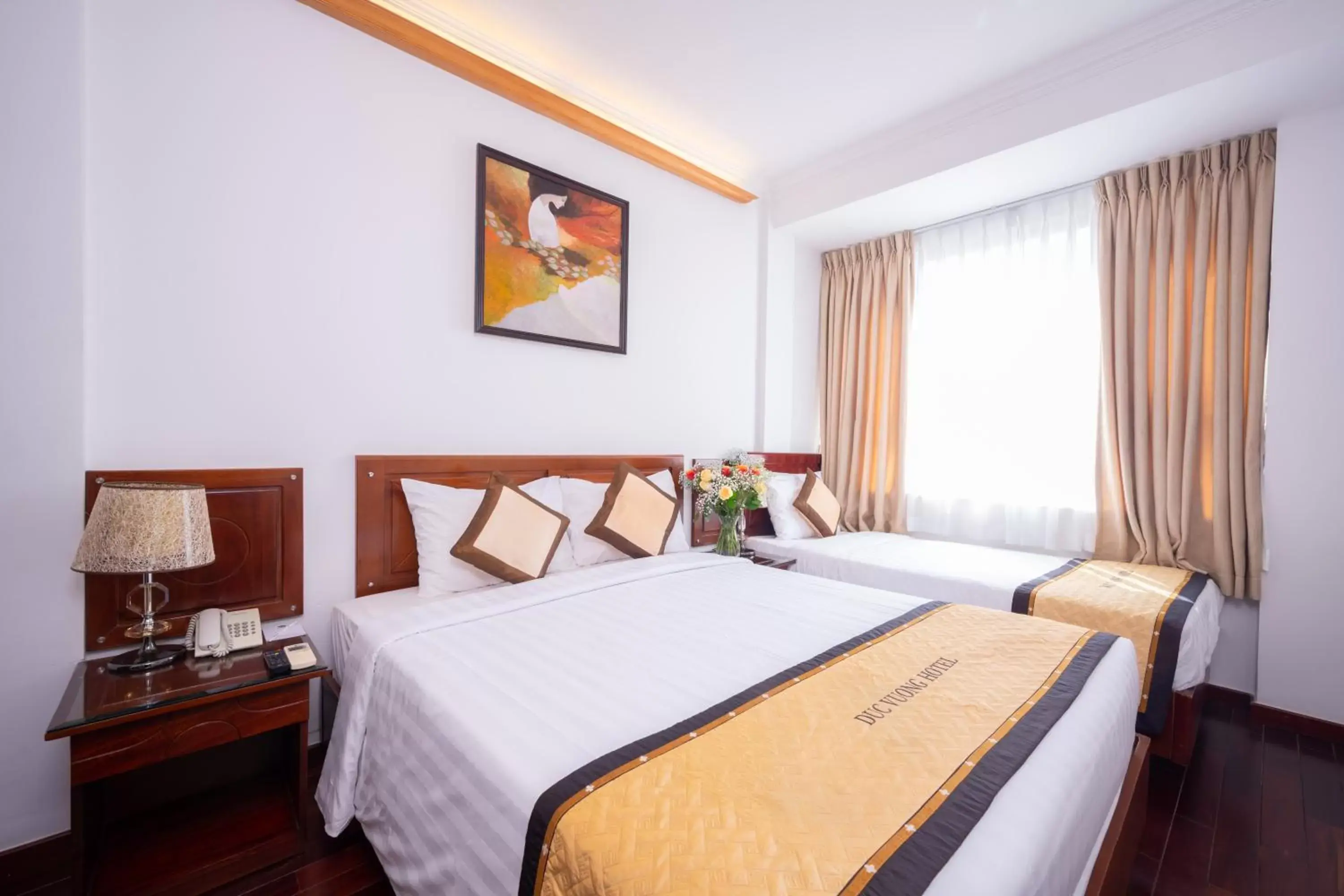 Bed in Duc Vuong Saigon Hotel - Bui Vien Bed in Duc Vuong Saigon Hotel - Bui Vien