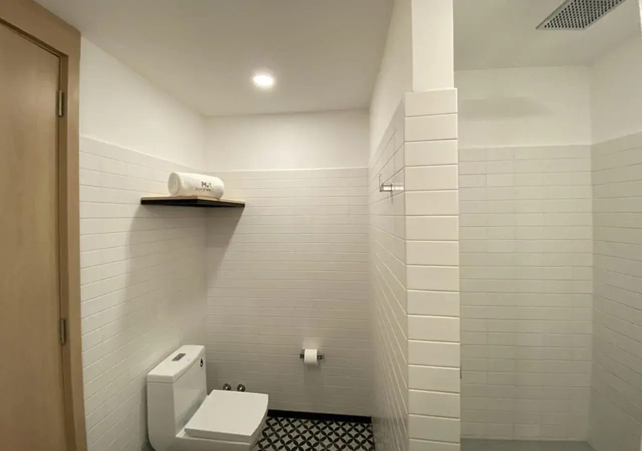 Toilet, Bathroom in Hotel MX San Miguel de Allende